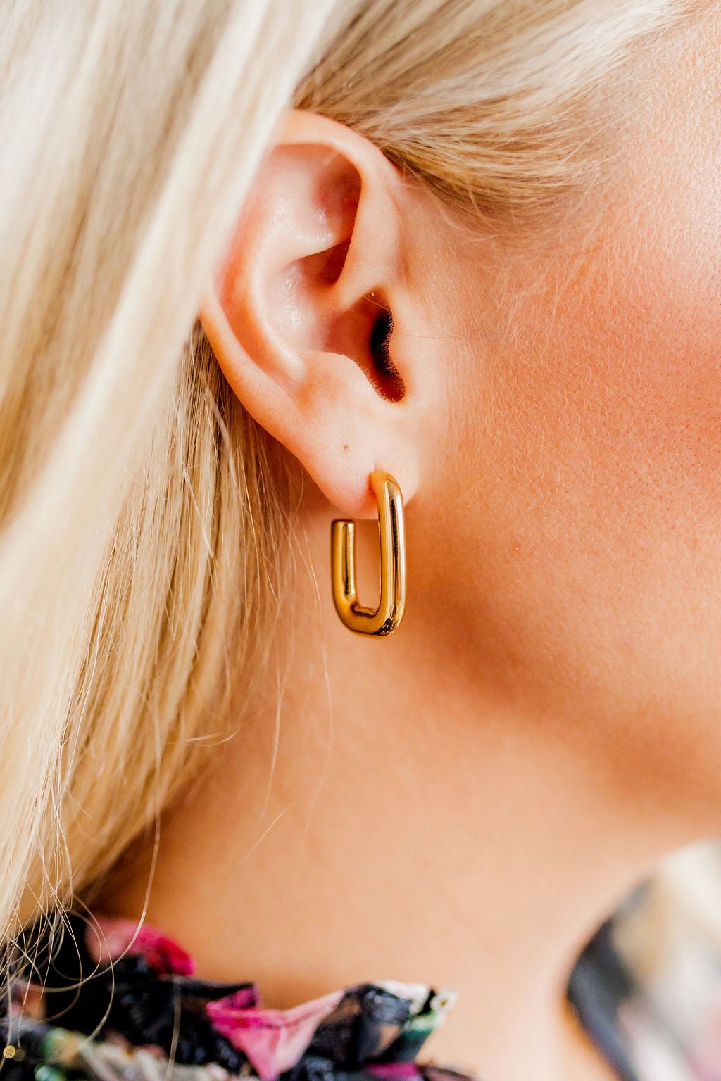 Danielle Hoop Earrings - Gold - Shop LINNY CO