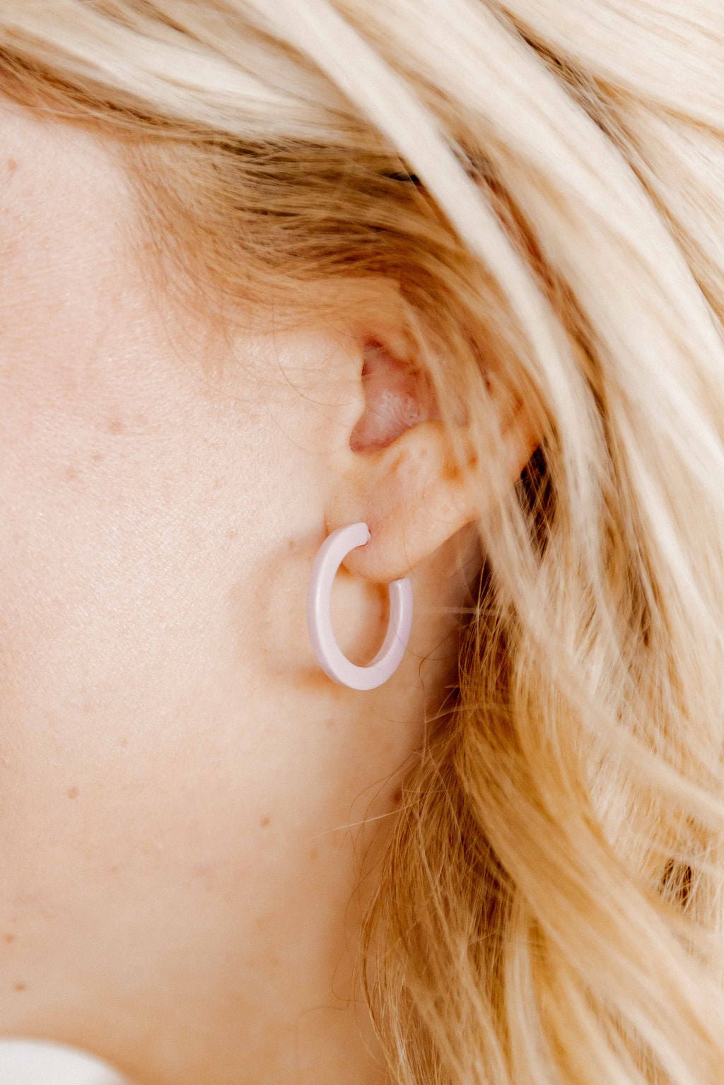 Holly Mini Hoop Earrings - Vintage Rose - Shop LINNY CO