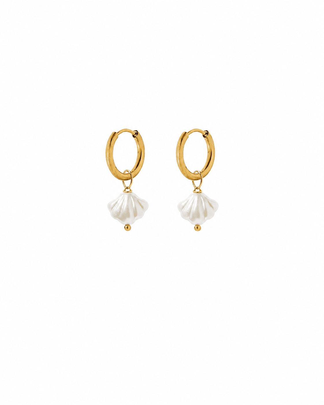 Huggie Charm Earrings - Kai Seashell Pearl - Shop LINNY CO