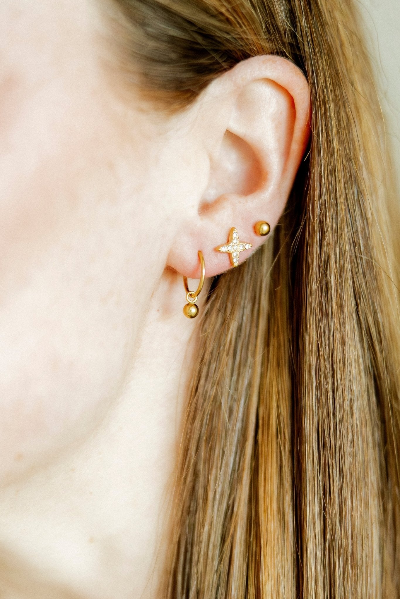 Huggie Charm Earrings - Nola 10mm - Shop LINNY CO