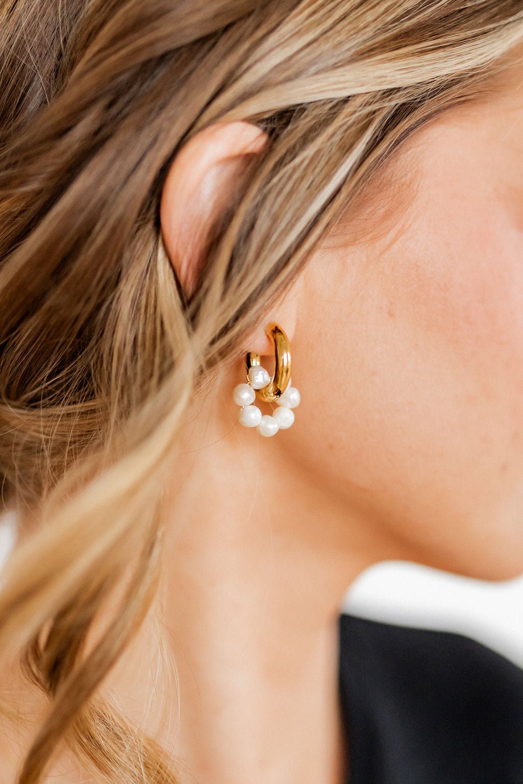 Huggie Charm Earrings - Piper Pearl - Shop LINNY CO