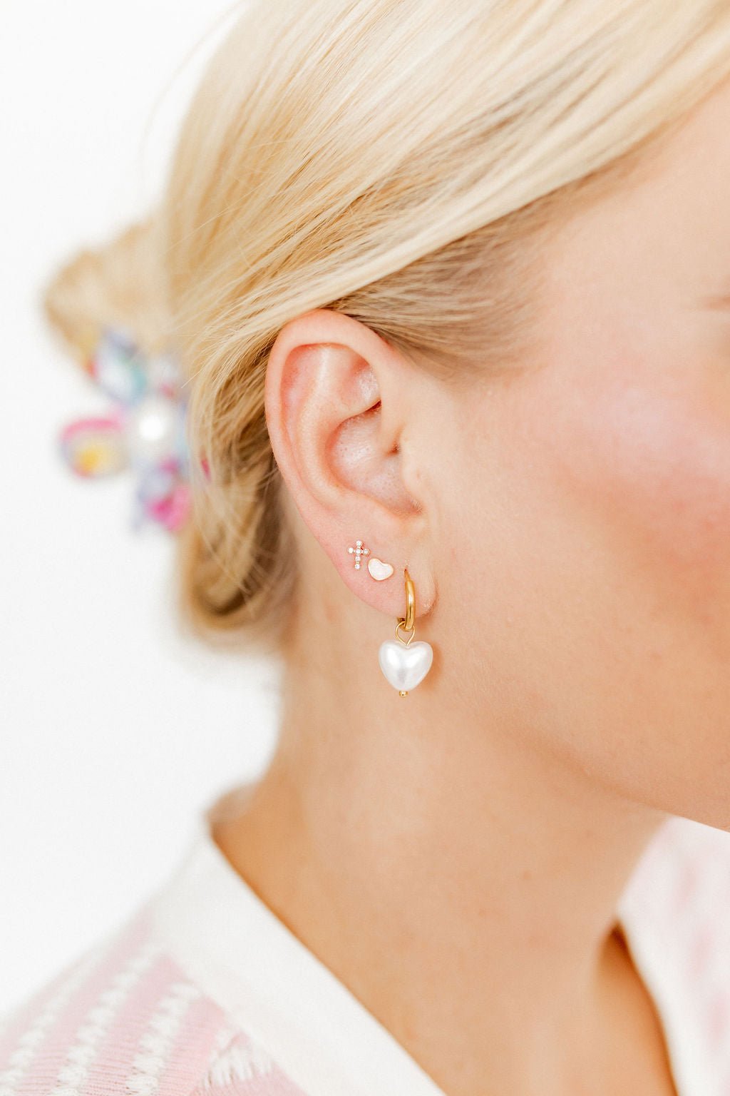 Huggie Charm Earrings - Willa Heart Gold - Shop LINNY CO
