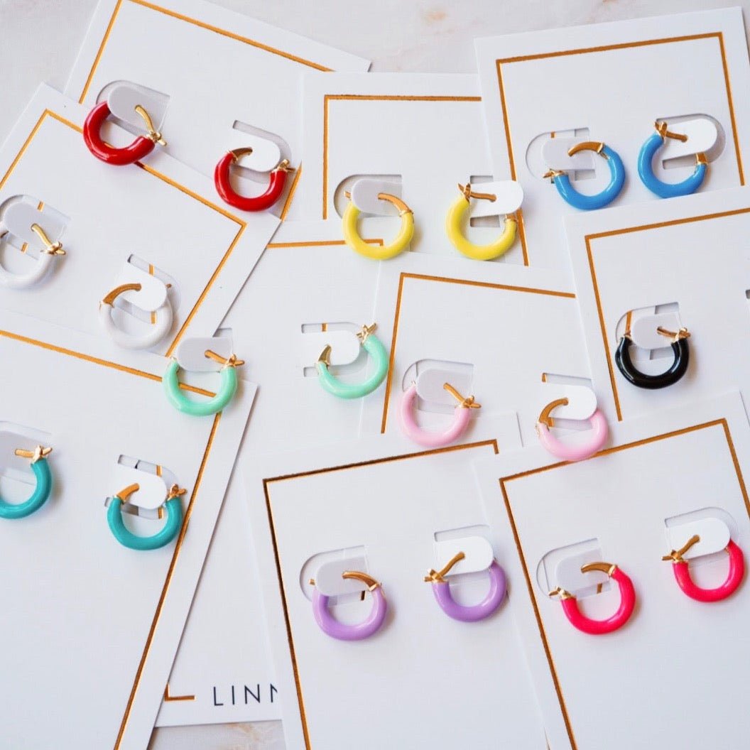 Huggie Earrings Mia - Red - Shop LINNY CO