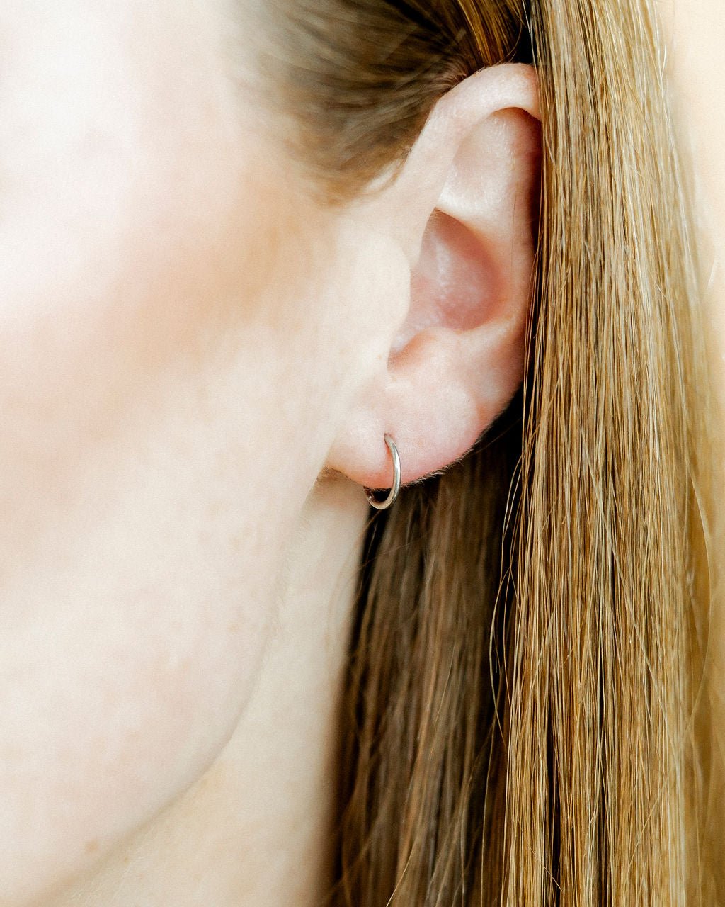 Huggie Infinity Hoop Earrings - Ava Silver 8mm - Shop LINNY CO