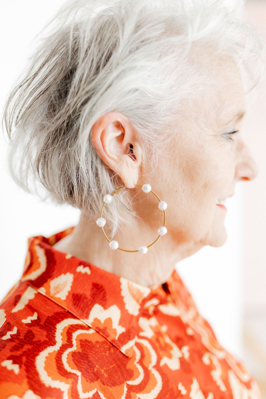 Leah Pearl Hoop Earrings - Shop LINNY CO