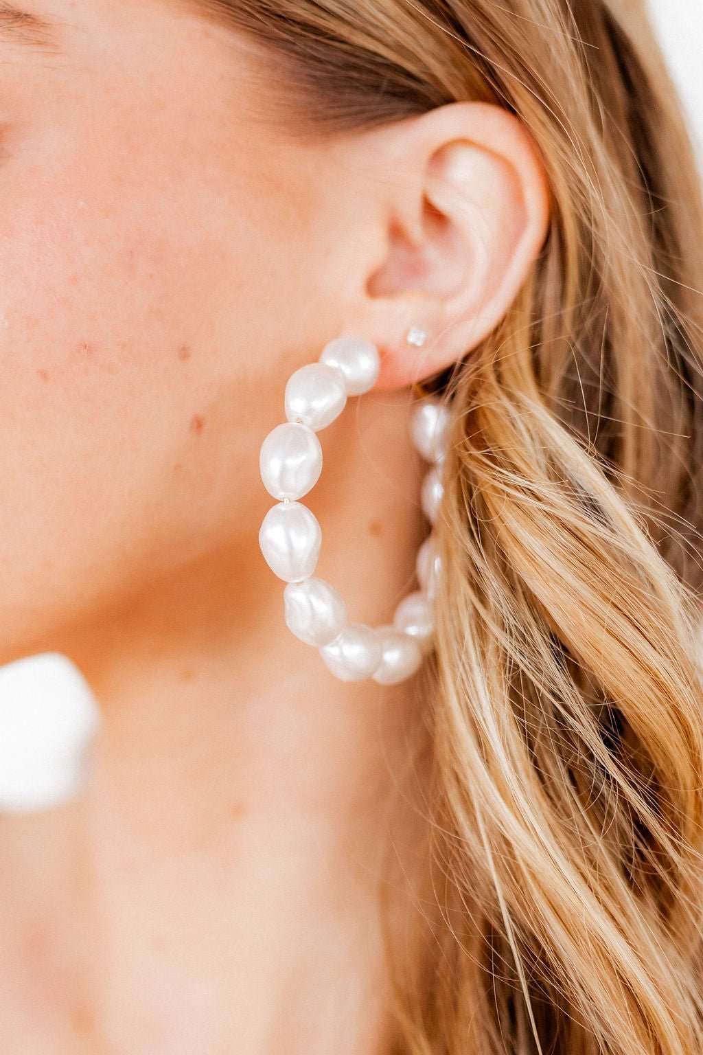 Macy Pearl Hoop Earrings - Shop LINNY CO