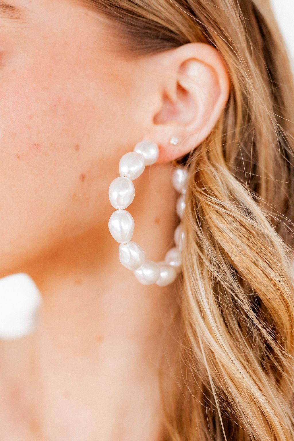 Macy Pearl Hoop Earrings - Shop LINNY CO