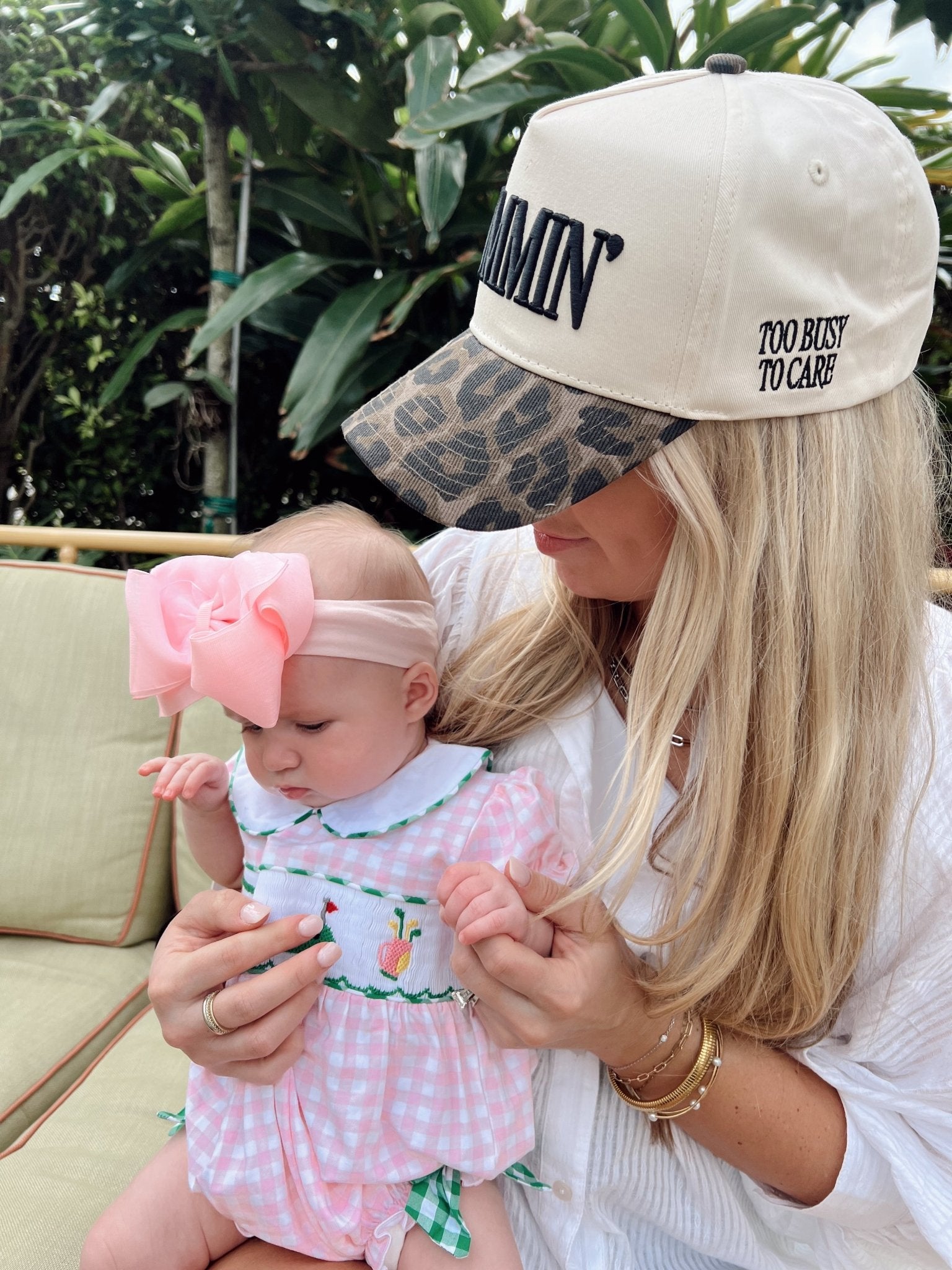Mommin' - Vintage Trucker Hat - Shop LINNY CO