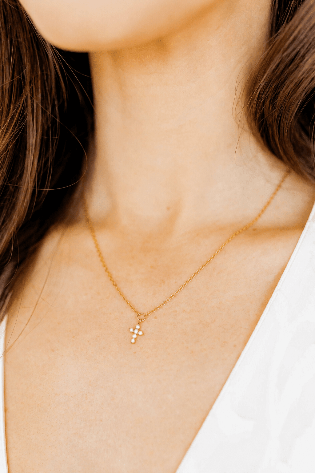 Necklace - Carly Cross Pearl Gold - Shop LINNY CO
