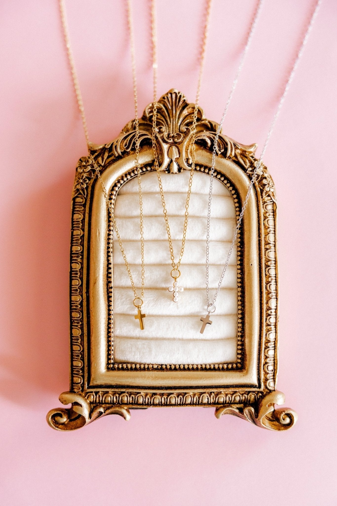 Necklace - Carly Cross Pearl Gold - Shop LINNY CO