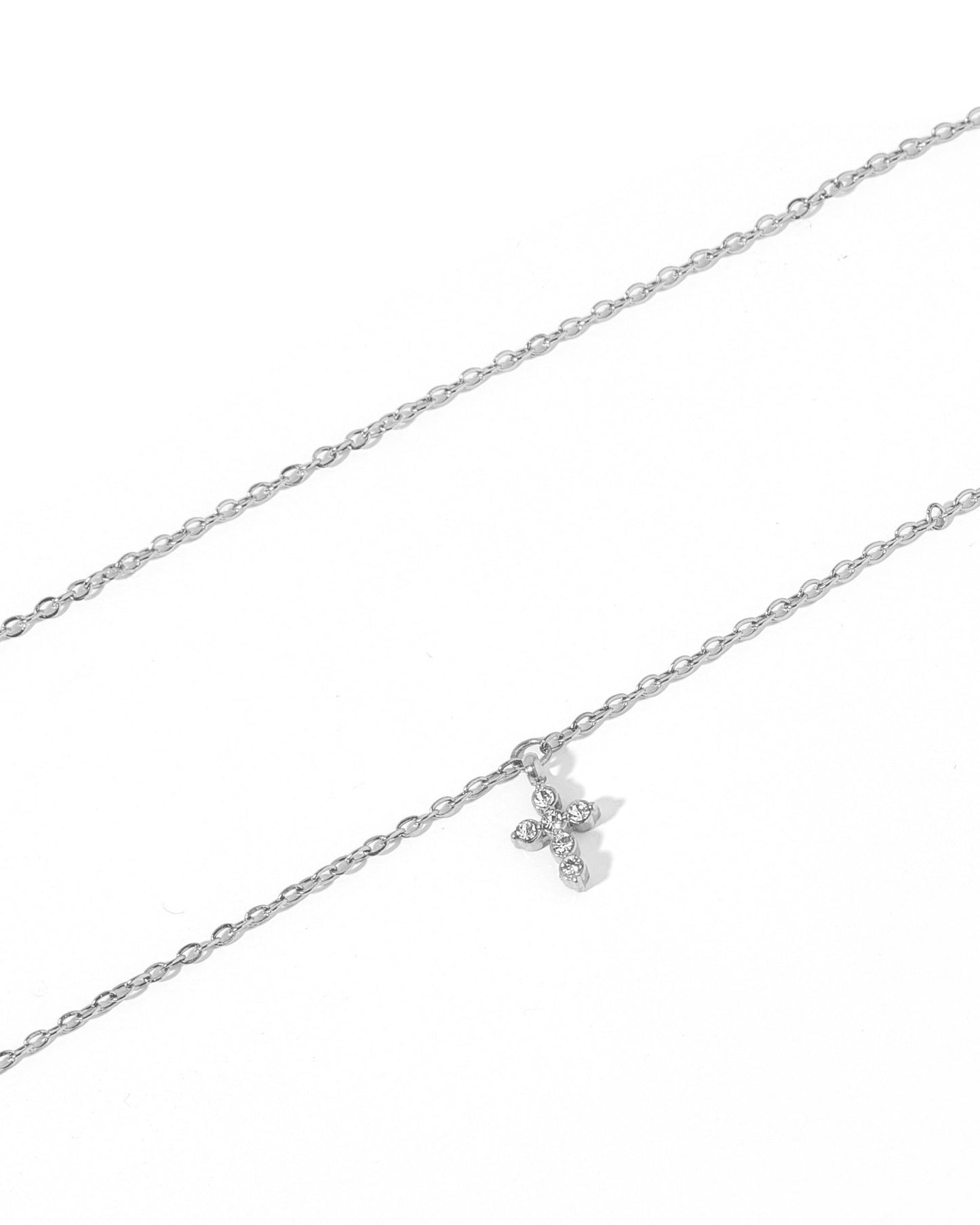 Necklace - Carly Cross Silver - Shop LINNY CO