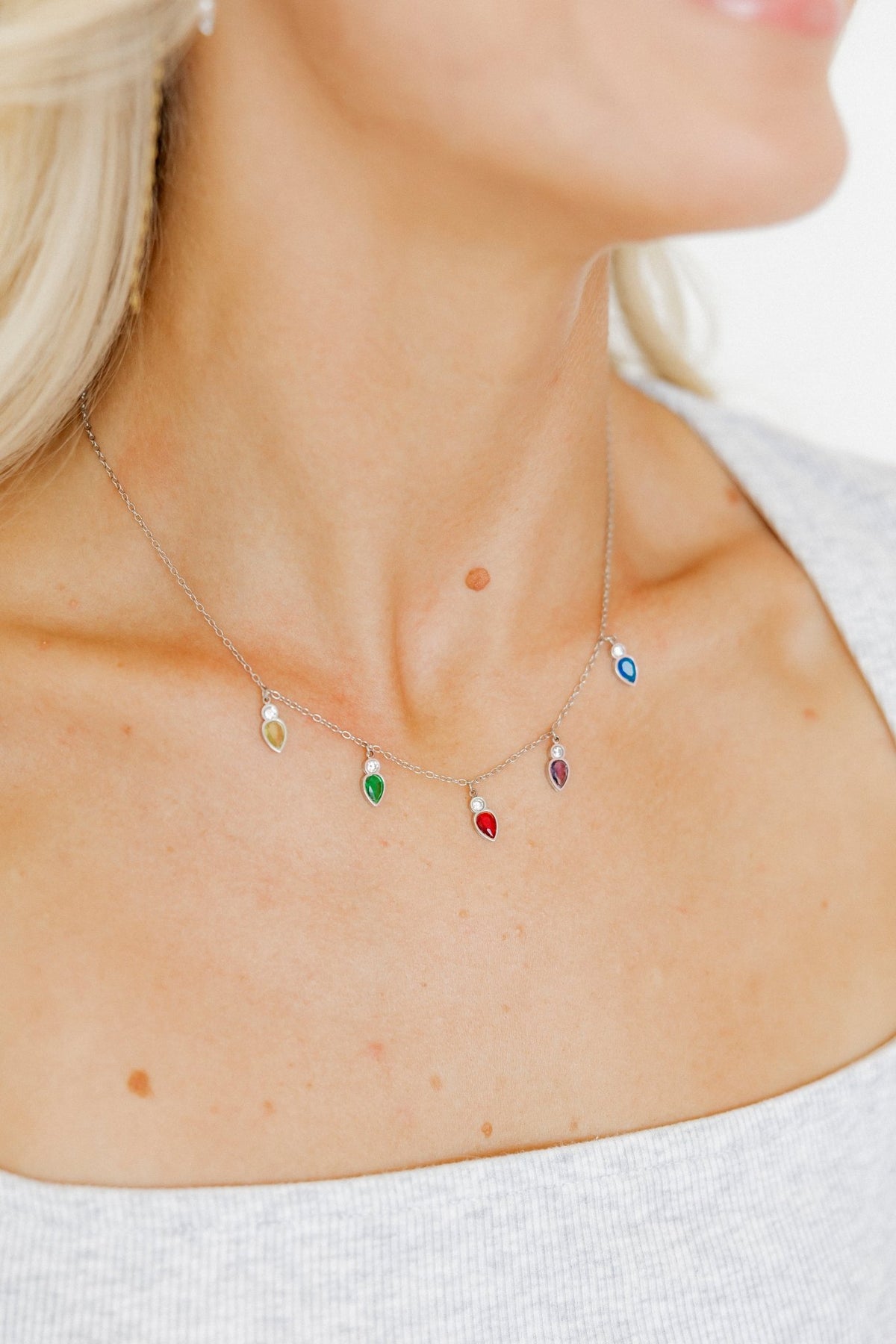 Necklace - Starla Light Silver - Shop LINNY CO