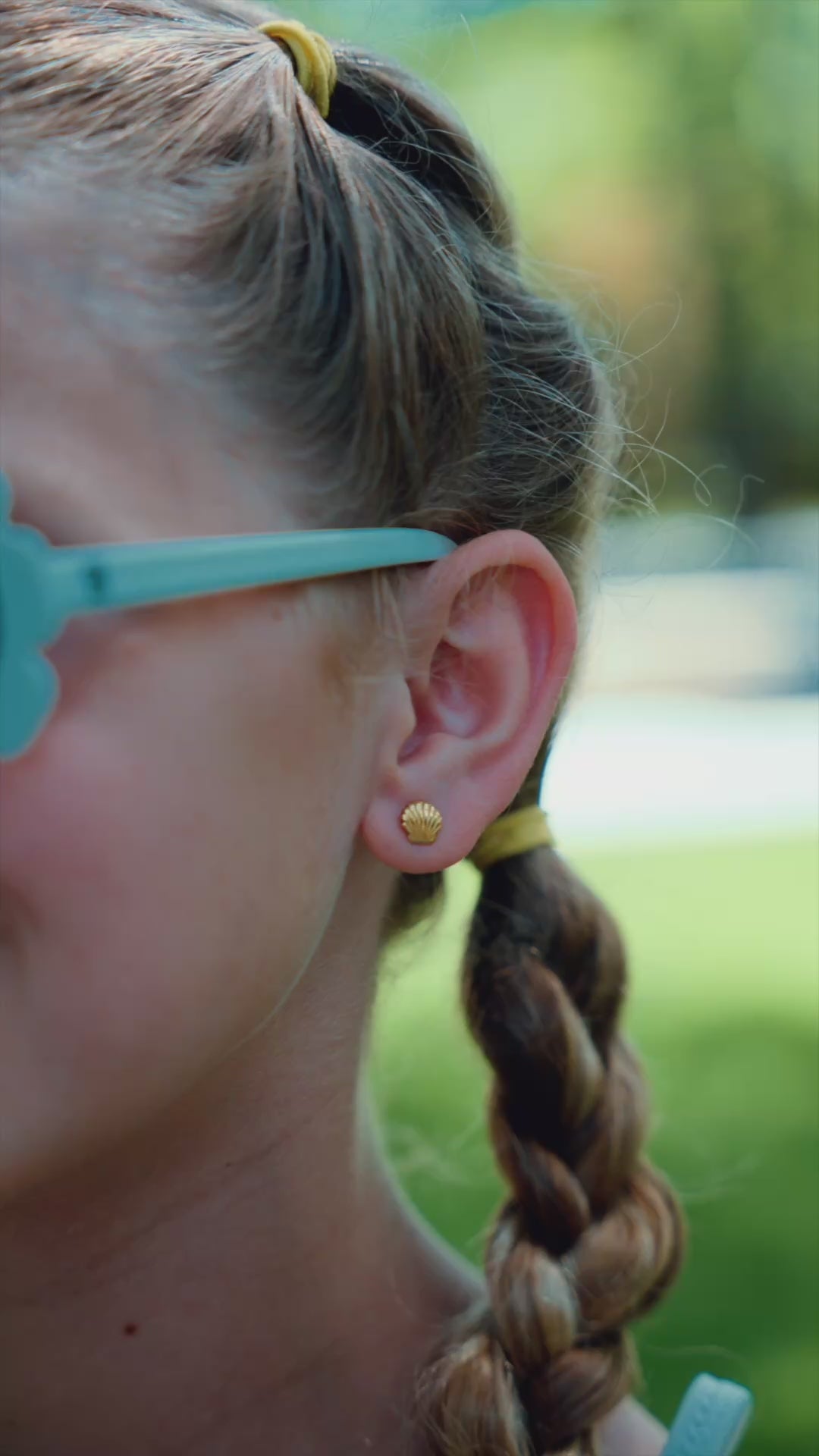 Screwback Stud Earrings - Marina