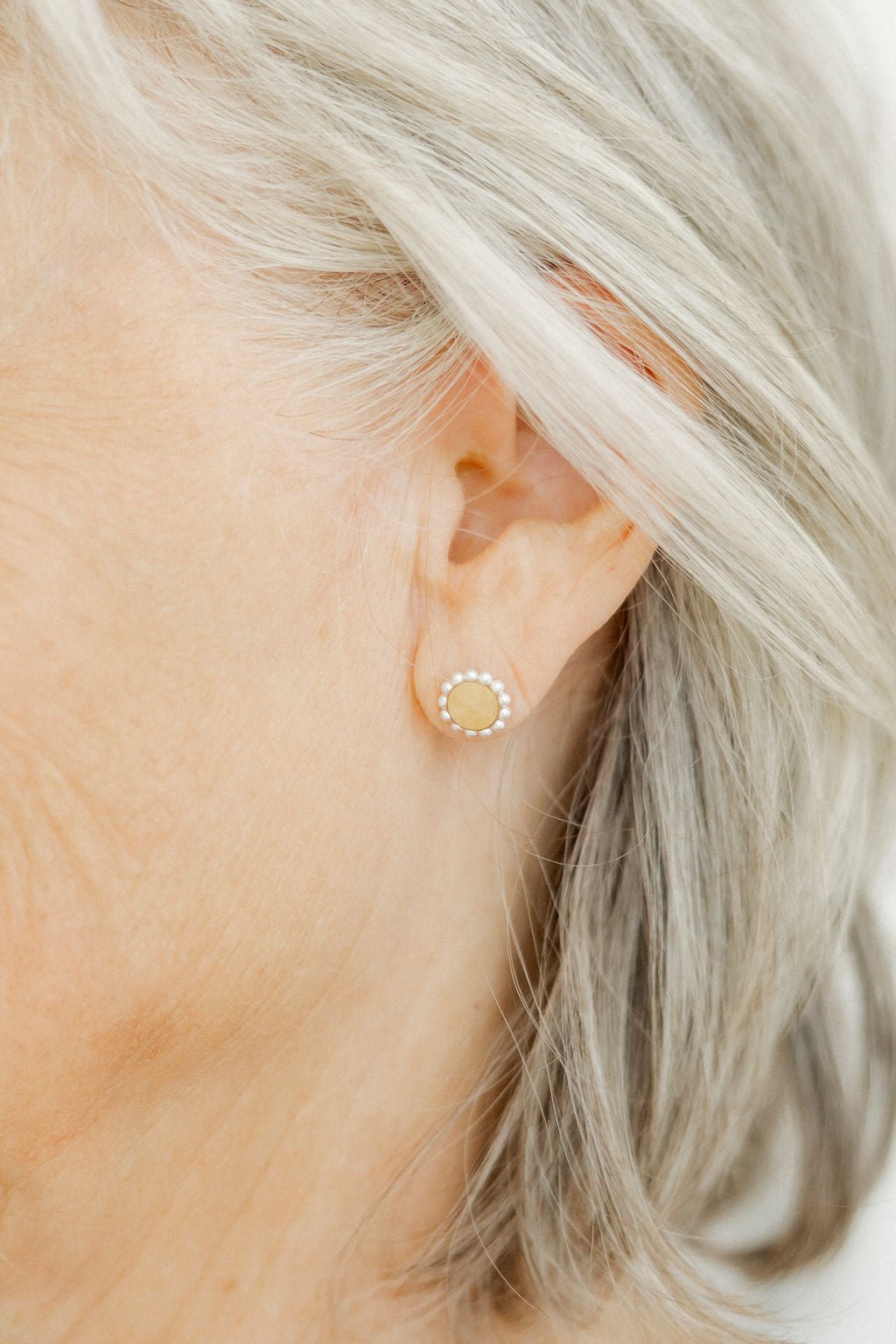 Screwback Stud Earrings - Alice Pearl - Shop LINNY CO