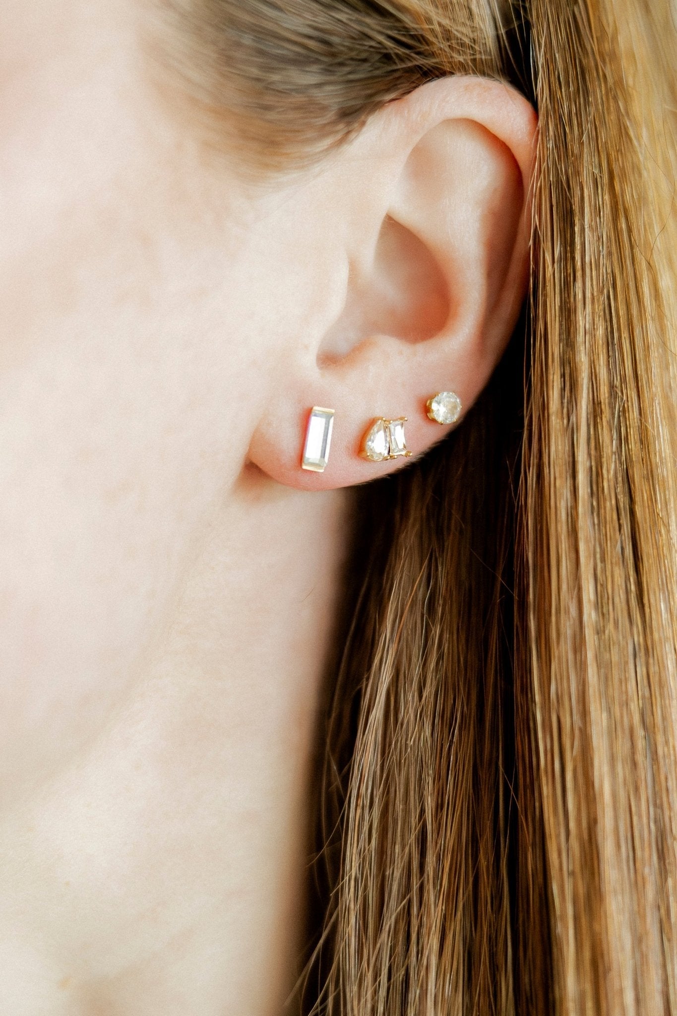 Screwback Stud Earrings - Amber - Shop LINNY CO
