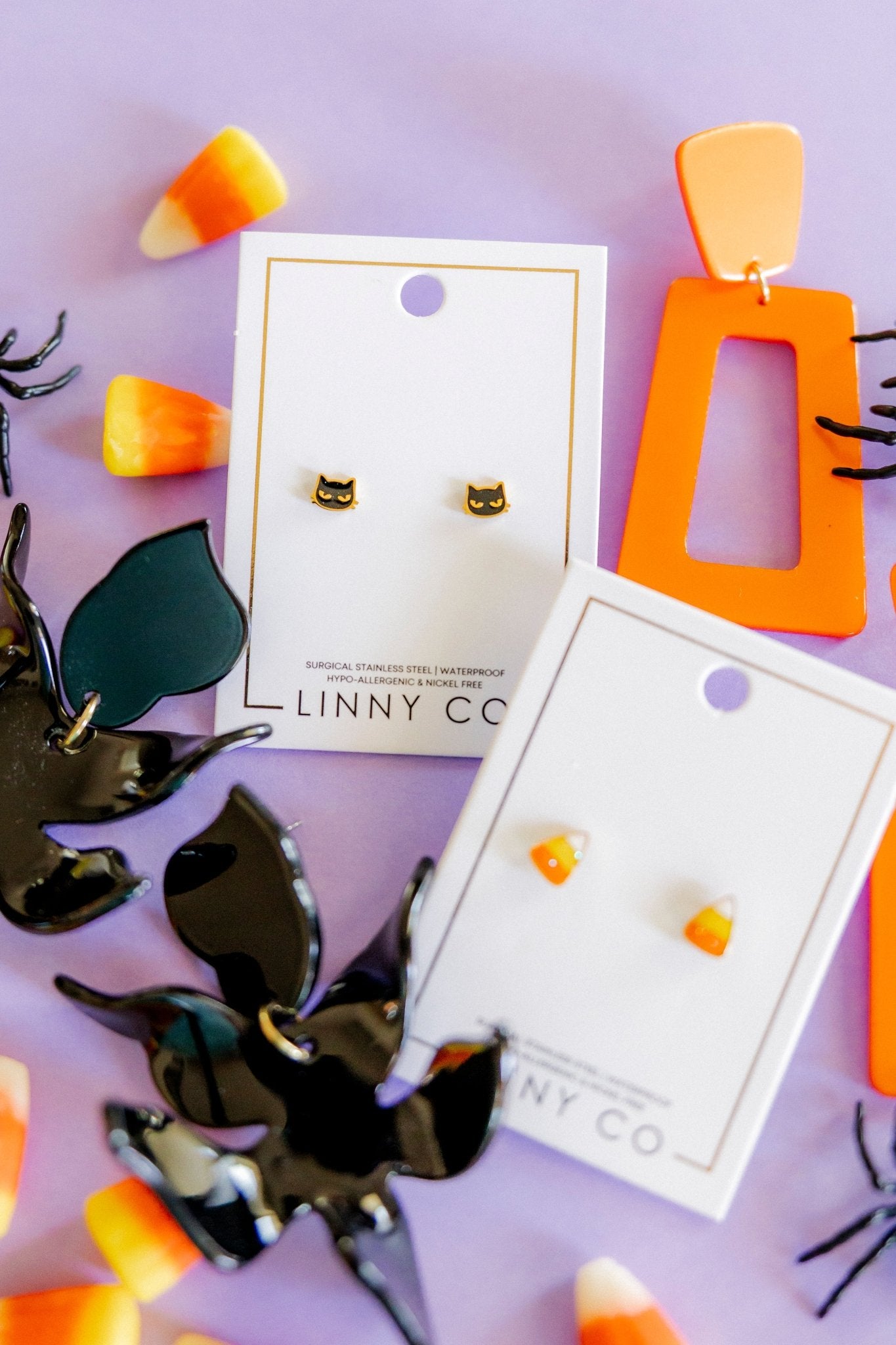 Screwback Stud Earrings - Black Cat - Shop LINNY CO
