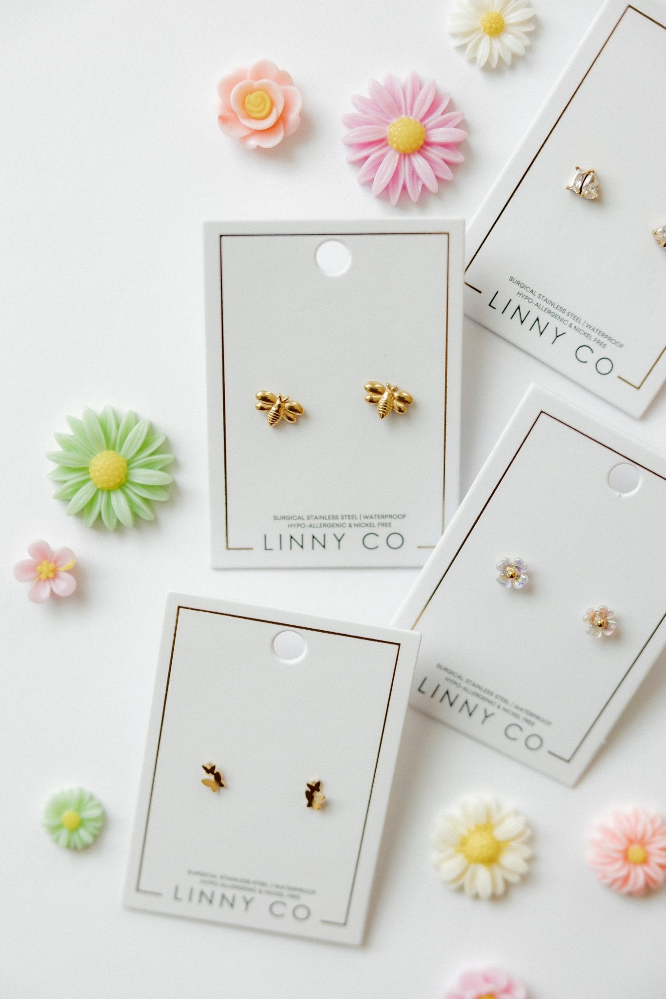 Screwback Stud Earrings - Bumble Bee - Shop LINNY CO
