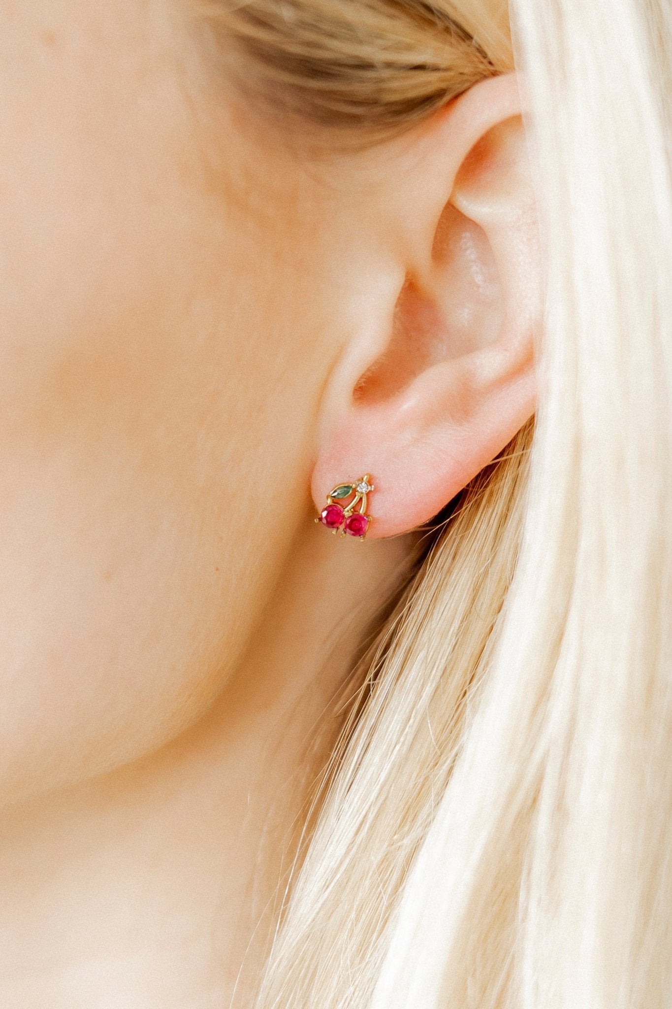 Screwback Stud Earrings - Cherry - Shop LINNY CO
