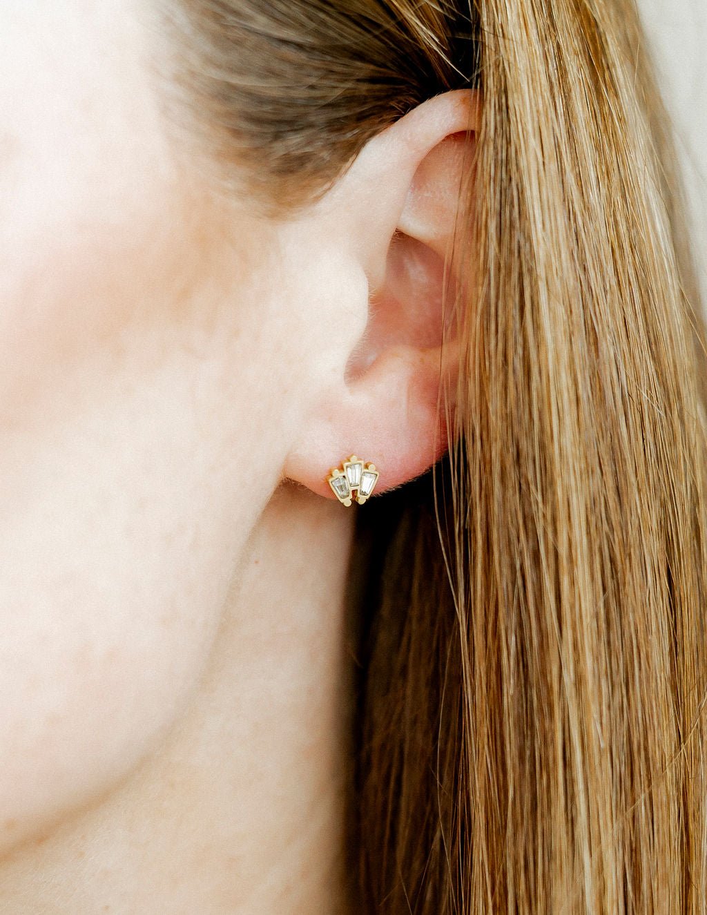 Screwback Stud Earrings - Demi Gold - Shop LINNY CO