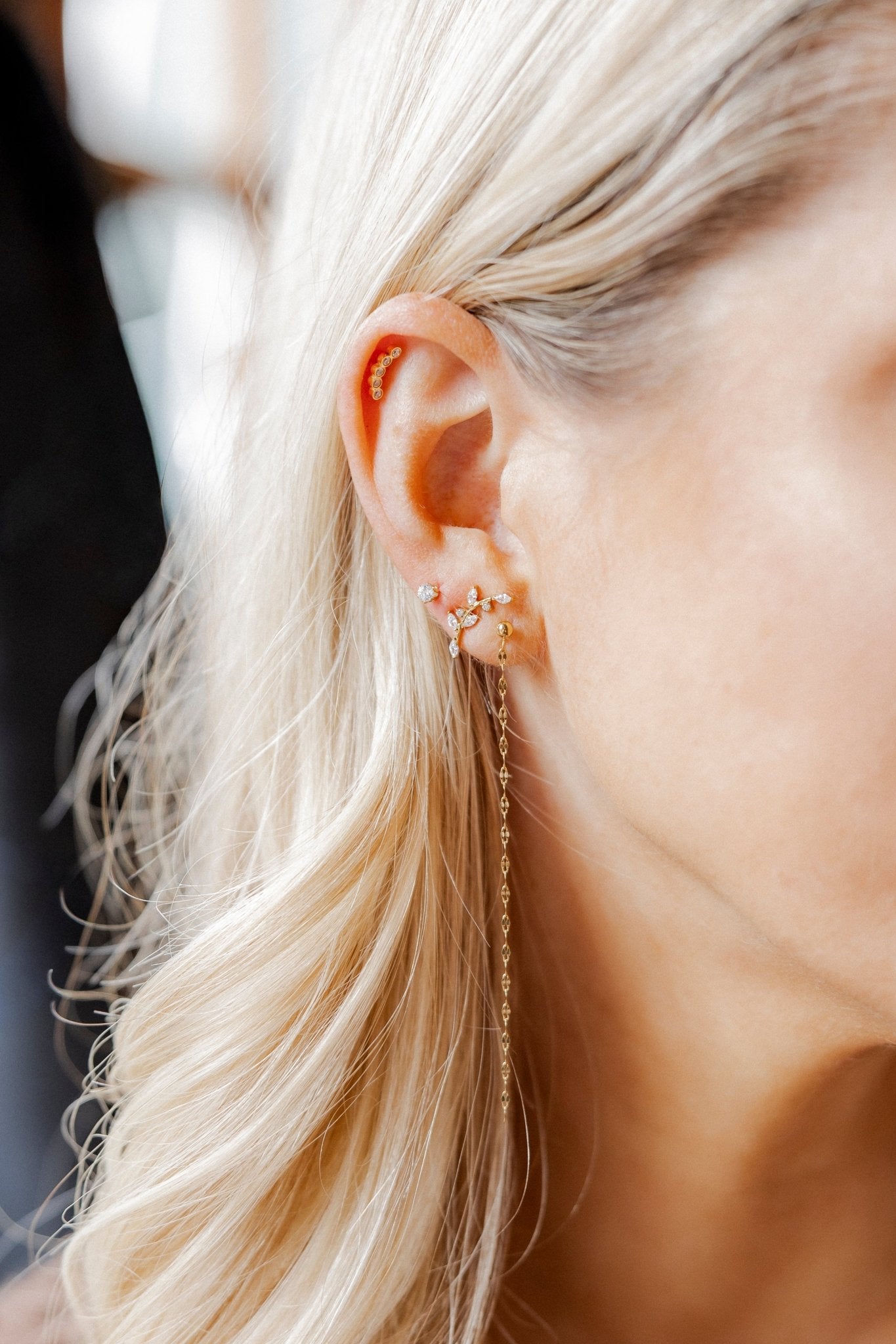 Screwback Stud Earrings - Devin Duster Chain Gold - Shop LINNY CO