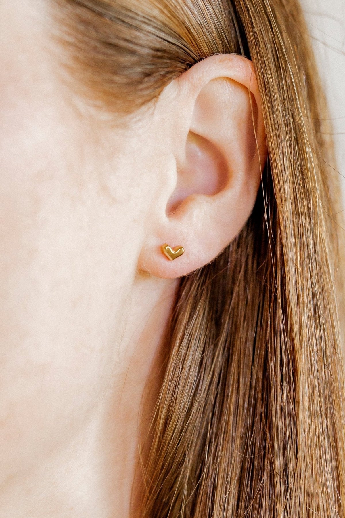 Screwback Stud Earrings - Fable Heart Gold - Shop LINNY CO
