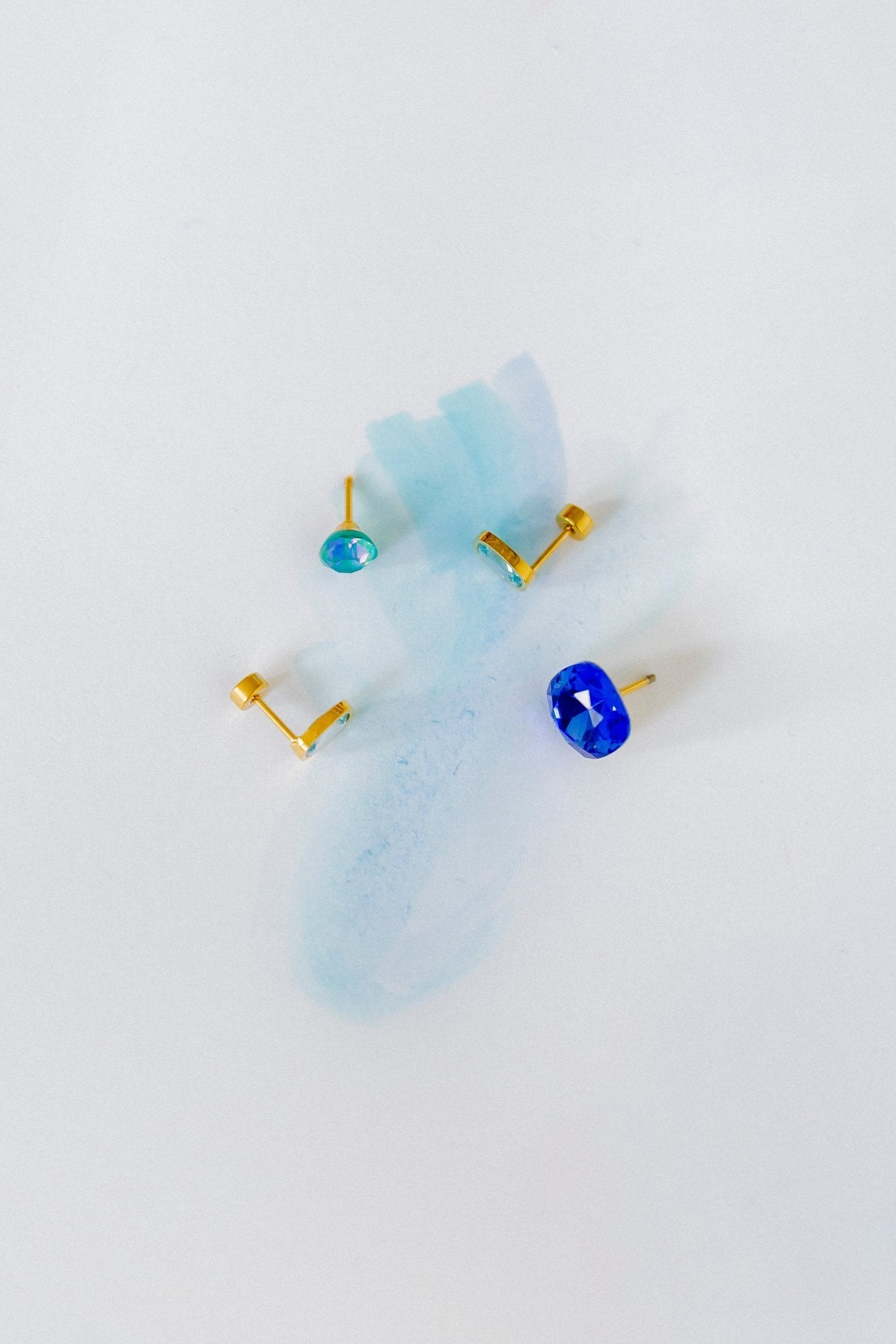 Screwback Stud Earrings - Kay Blue - Shop LINNY CO