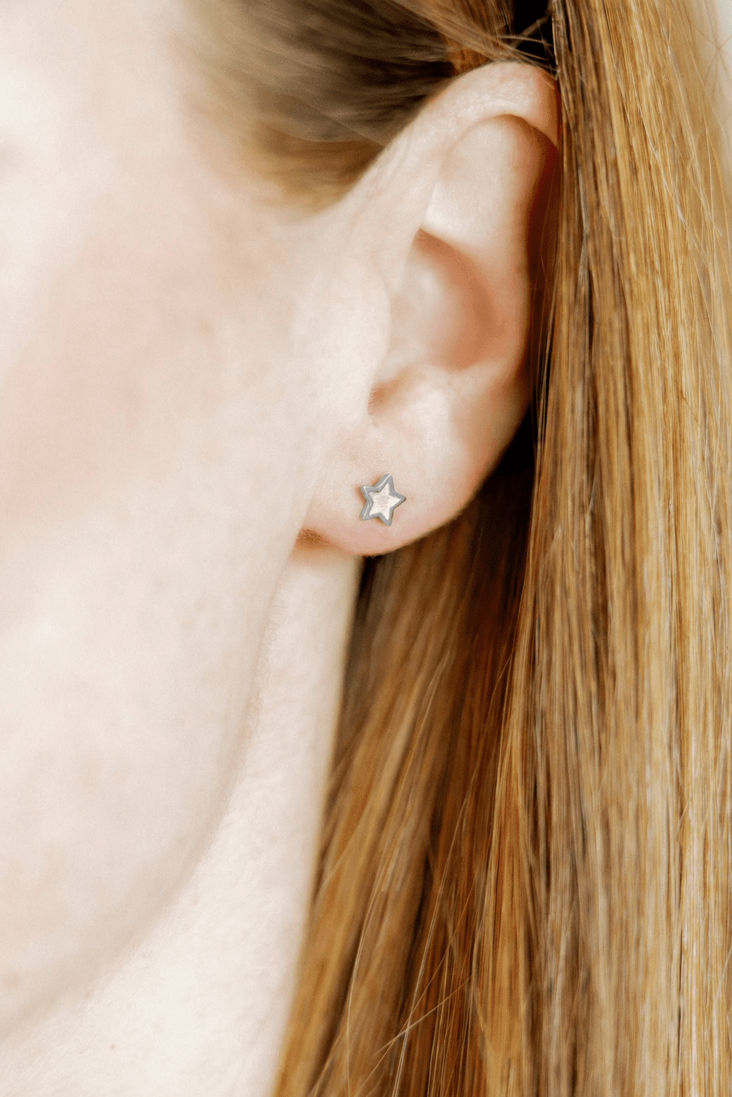 Screwback Stud Earrings - Lennon Star Silver - Shop LINNY CO