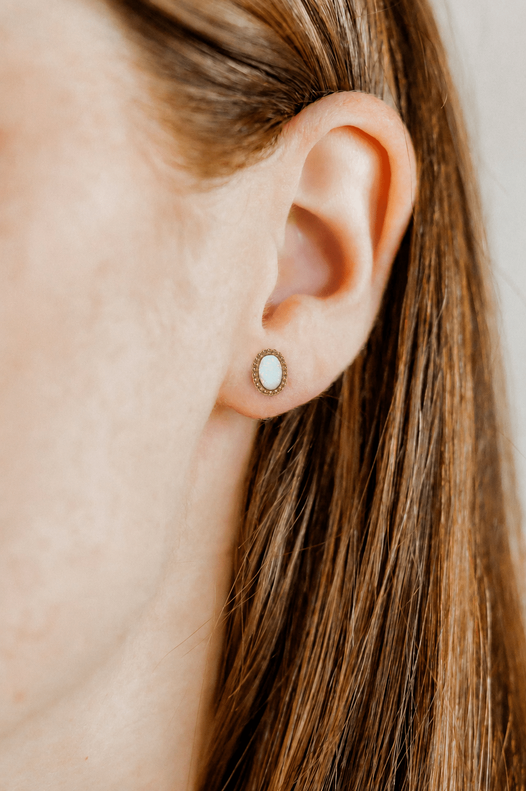 Screwback Stud Earrings - Luna Opal White - Shop LINNY CO