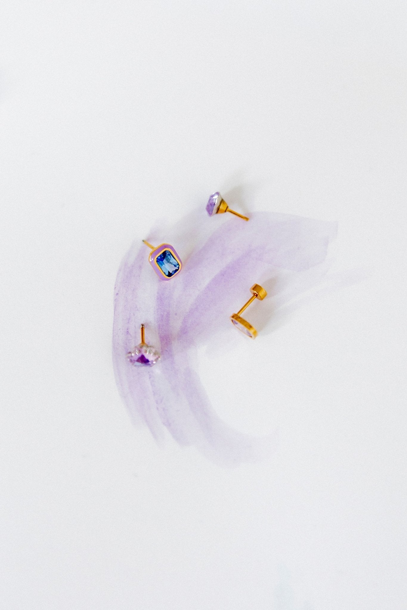 Screwback Stud Earrings Lux - Candy Flower Lilac - Shop LINNY CO