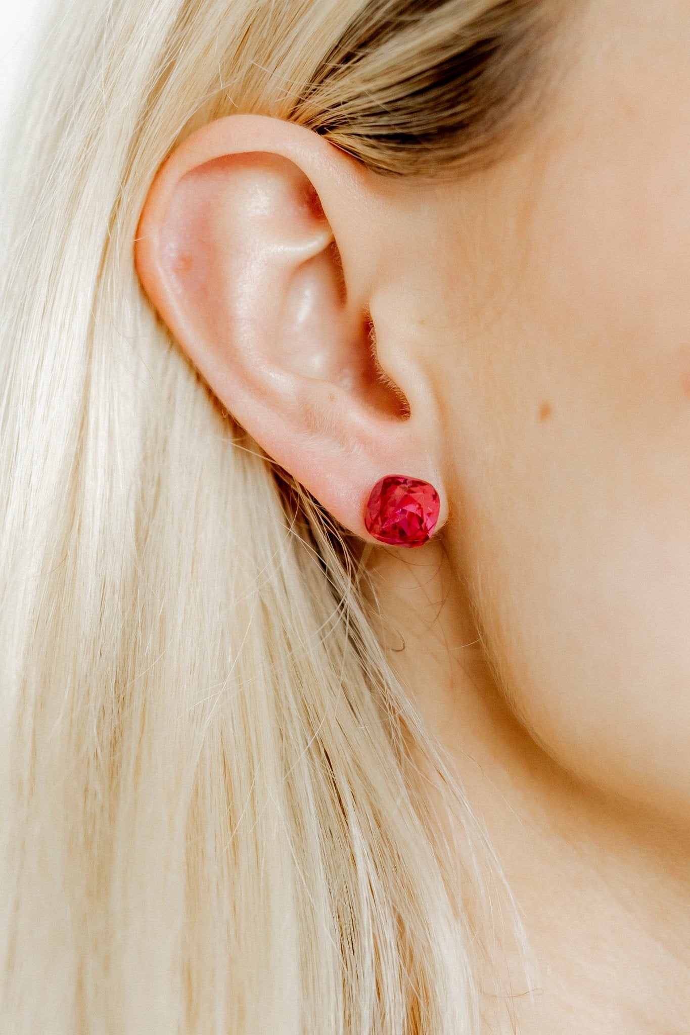 Screwback Stud Earrings Lux - Kit Hot Pink - Shop LINNY CO