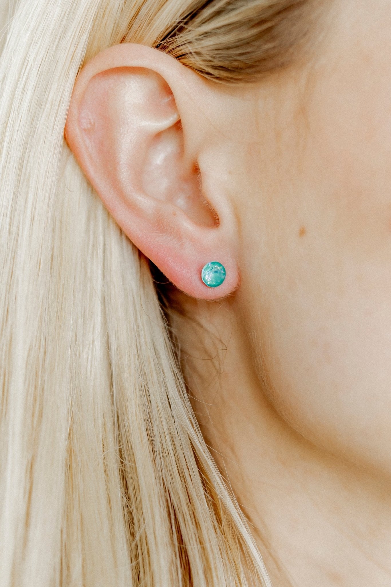 Screwback Stud Earrings Lux - Zuri Teal - Shop LINNY CO