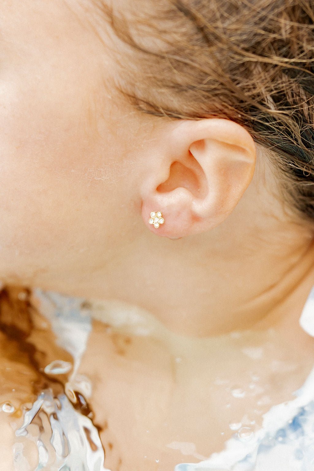 Screwback Stud Earrings - Lyla Clear - Shop LINNY CO