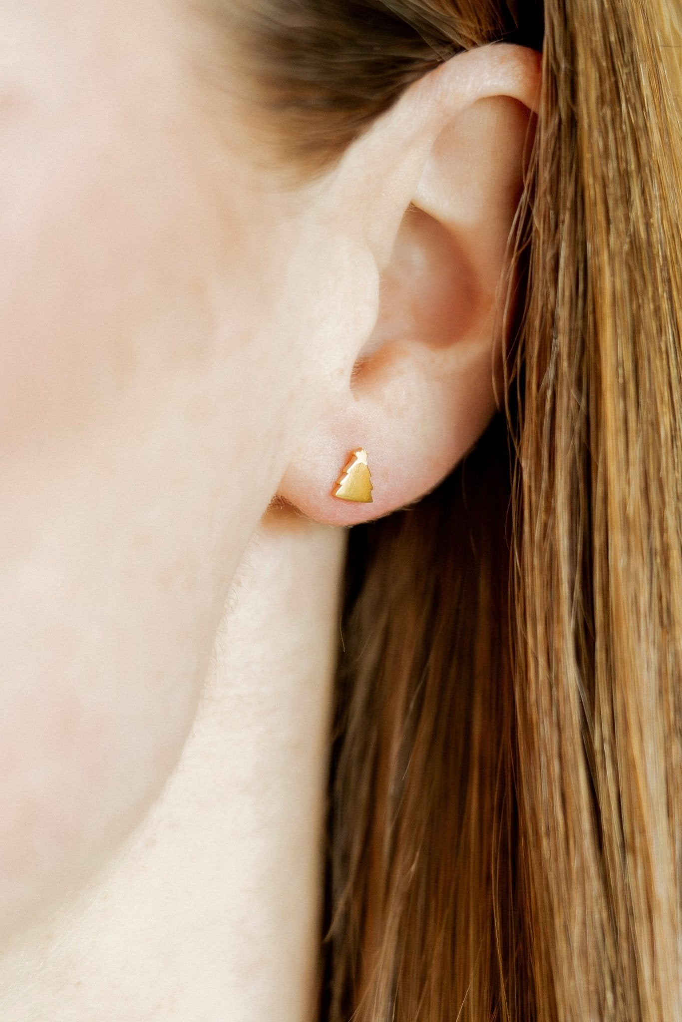 Screwback Stud Earrings - Micro Christmas Tree - Shop LINNY CO