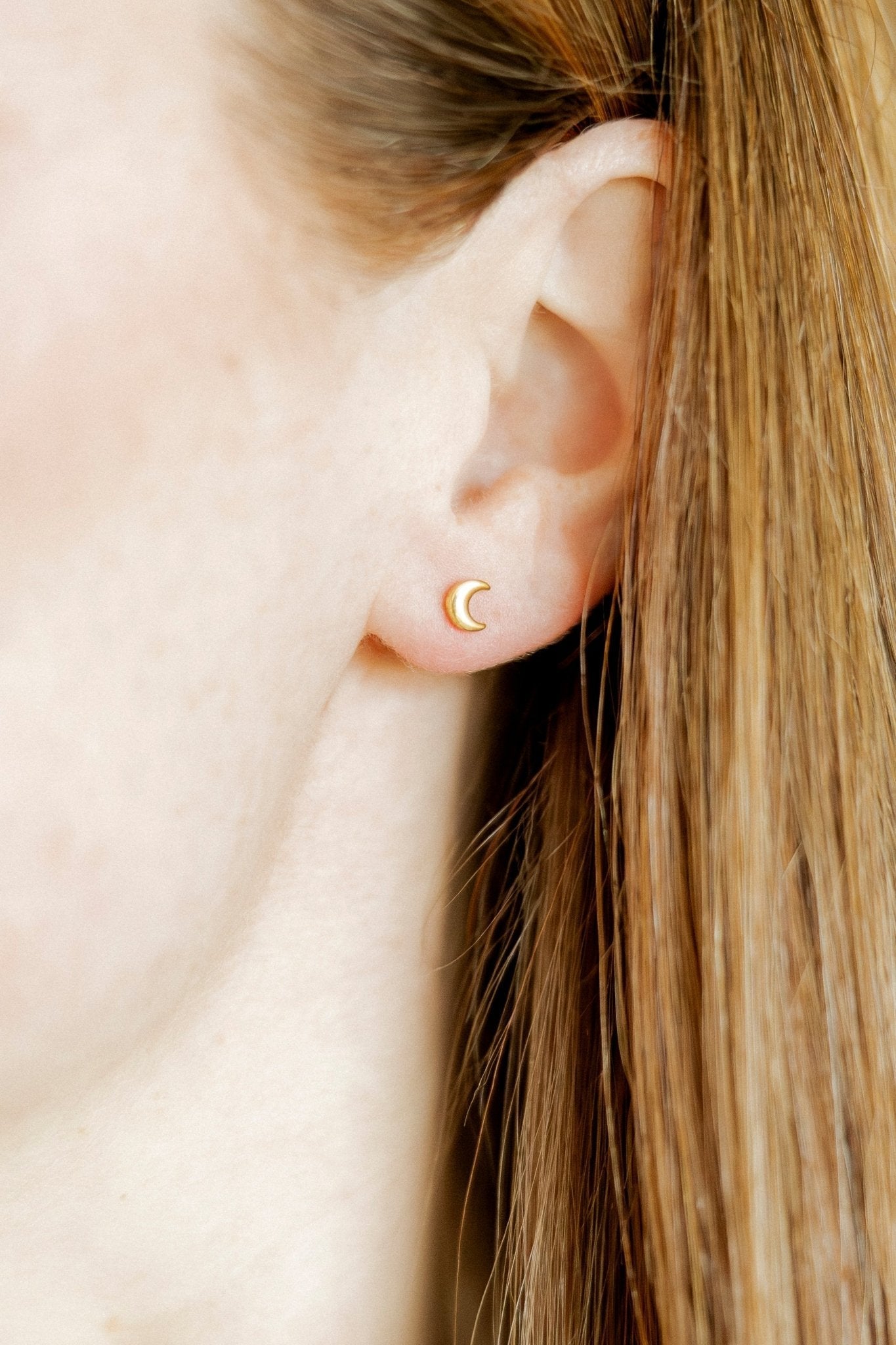 Screwback Stud Earrings - Micro Moon - Shop LINNY CO