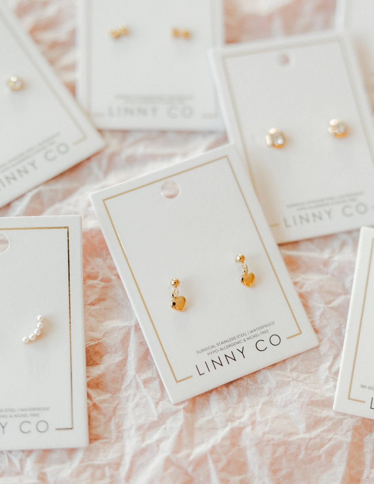 Screwback Stud Earrings - Millie Heart - Shop LINNY CO