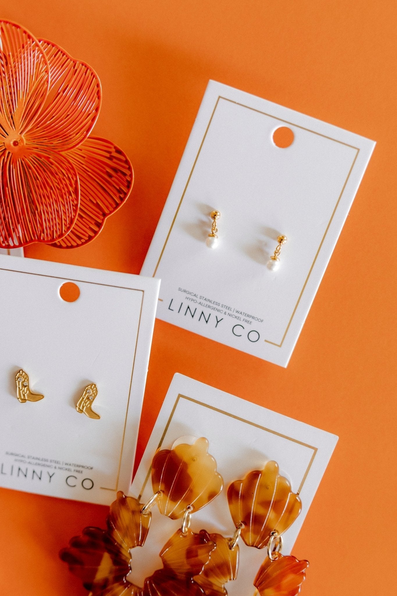Screwback Stud Earrings - Millie Pearl Gold - Shop LINNY CO