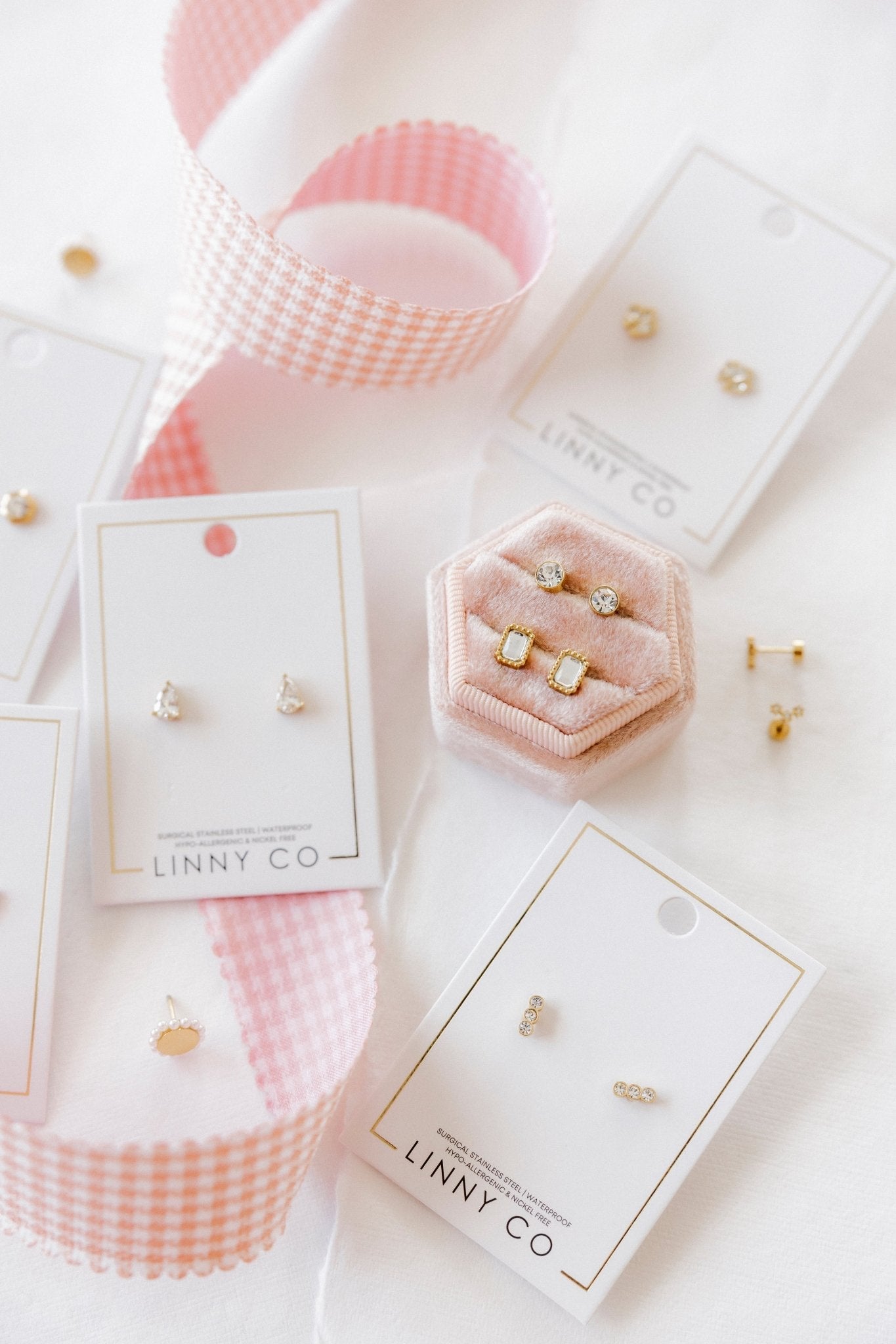 Screwback Stud Earrings - Paige Pear - Shop LINNY CO