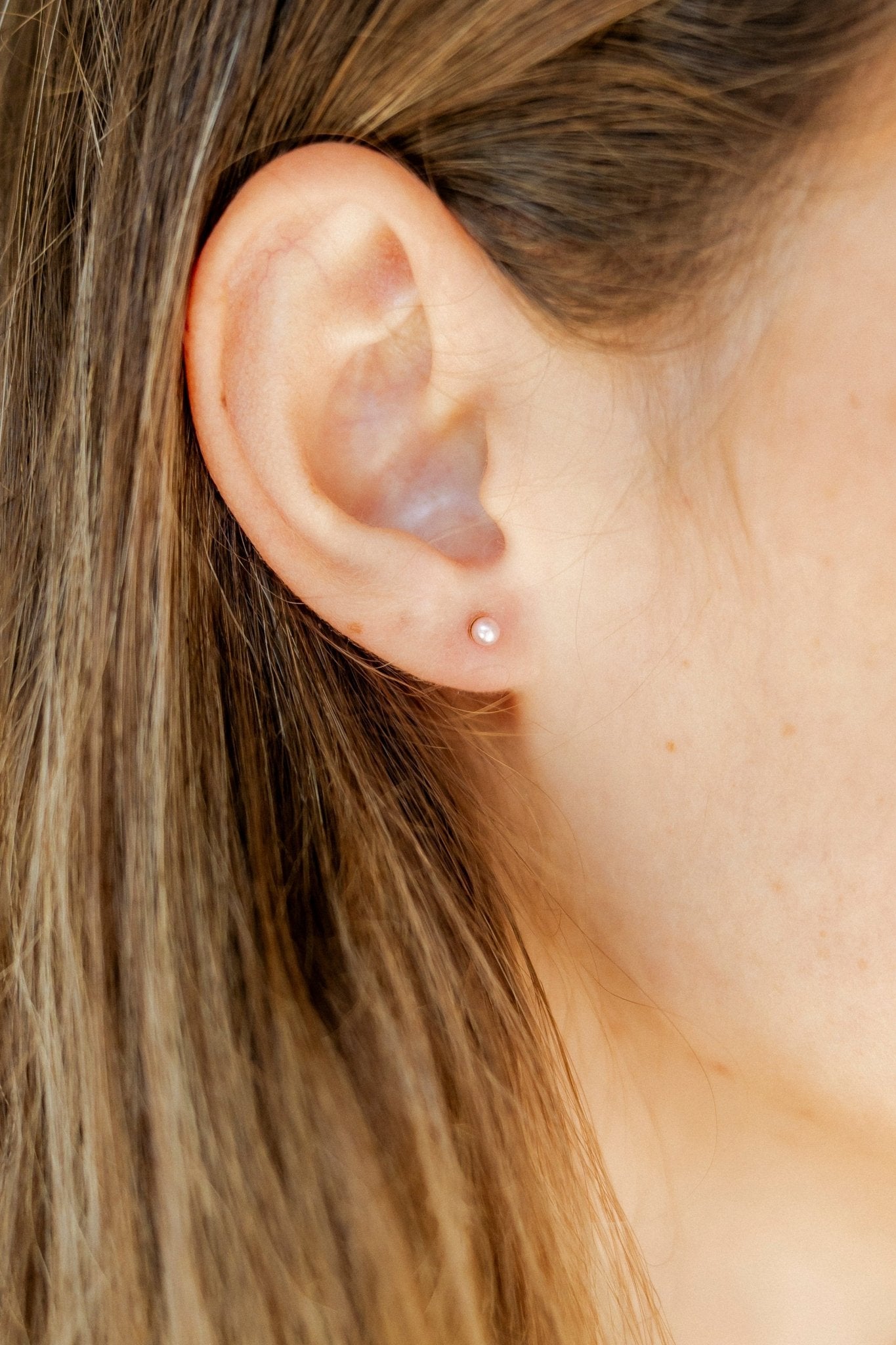 Screwback Stud Earrings - Payton Pearl Pink 3mm - Shop LINNY CO
