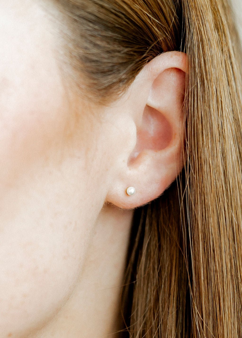 Screwback Stud Earrings - Payton Pearl White 3mm - Shop LINNY CO