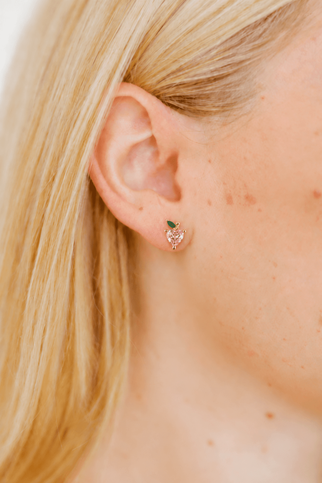 Screwback Stud Earrings - Peach Gem - Shop LINNY CO
