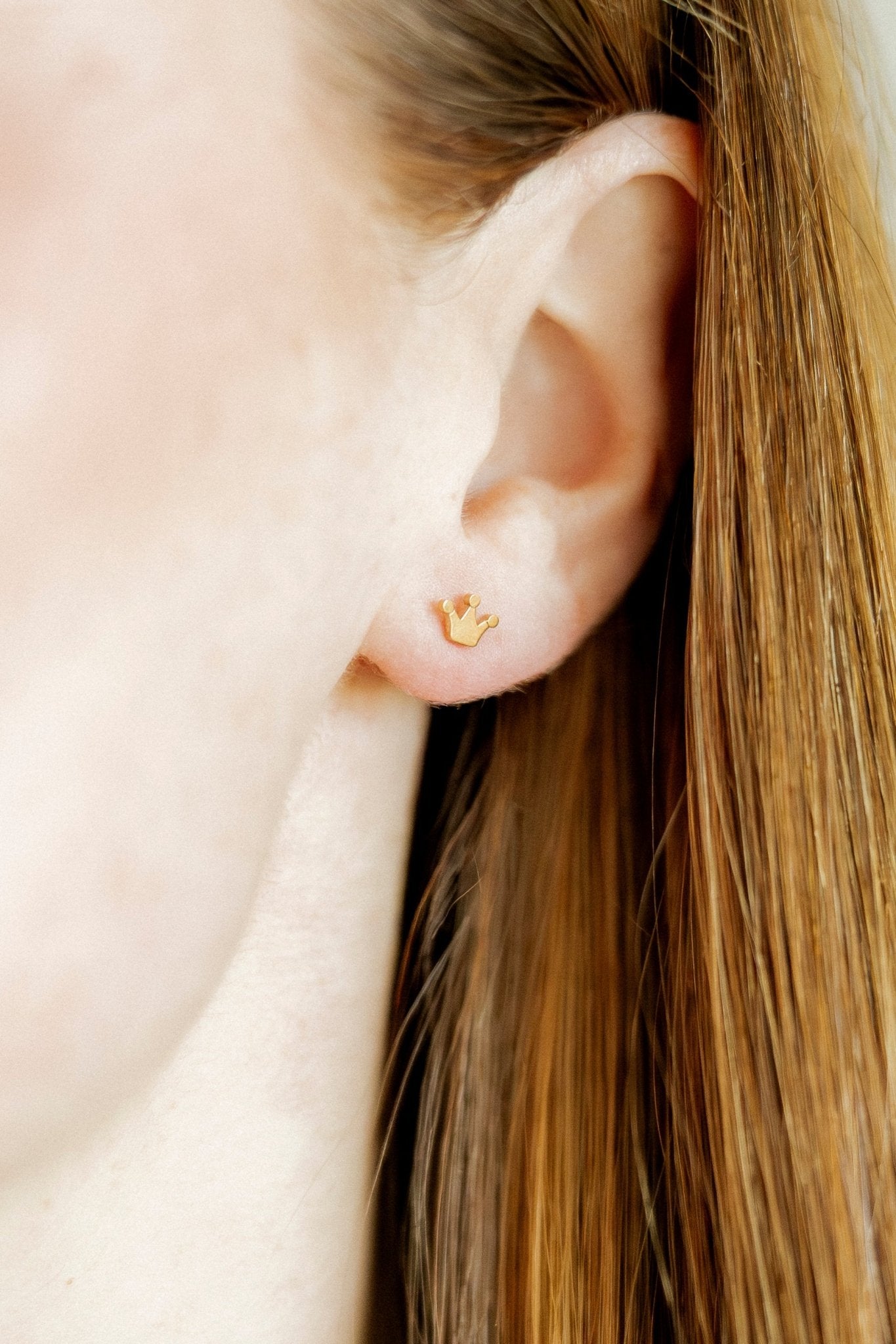 Screwback Stud Earrings - Princess Gold - Shop LINNY CO