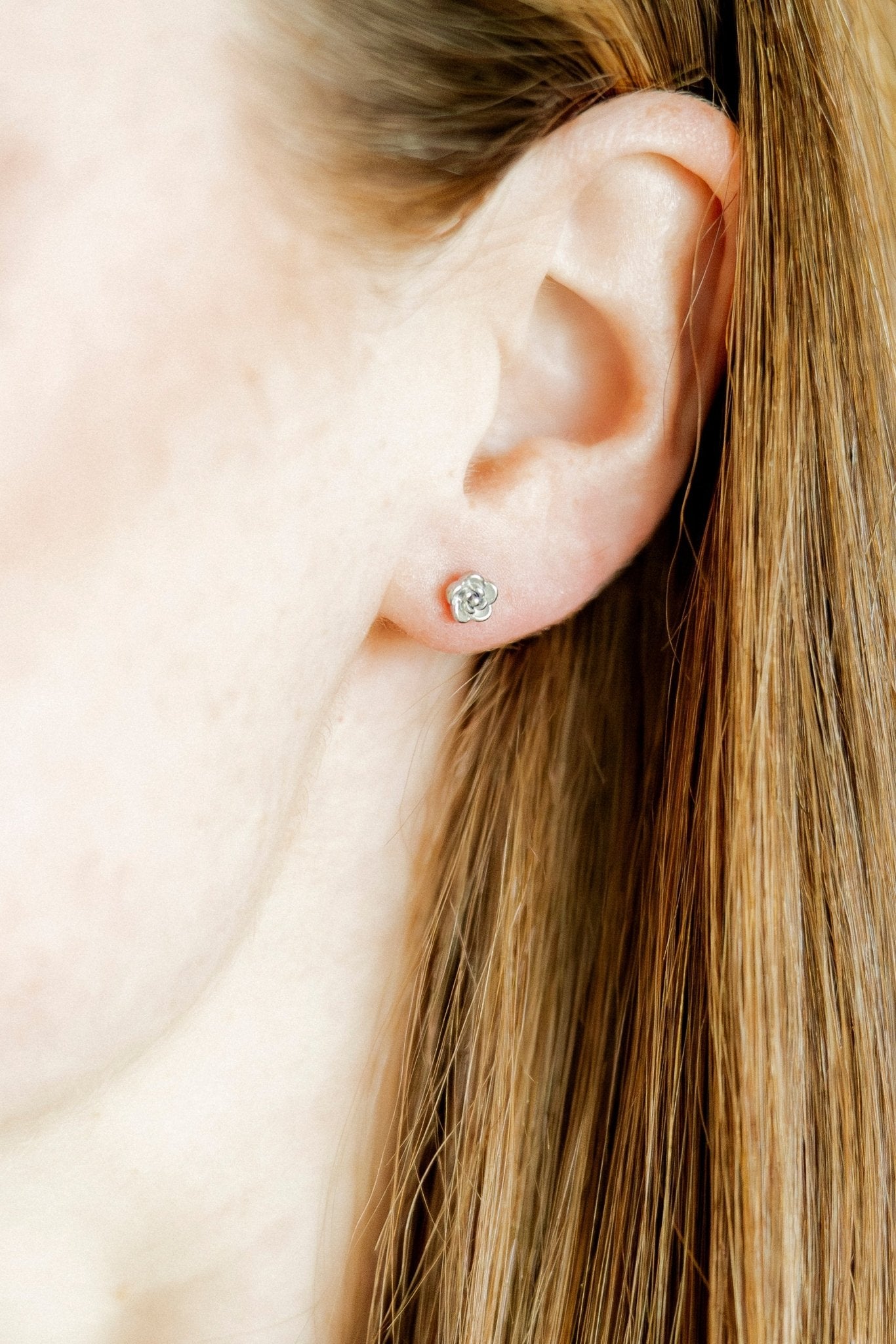 Screwback Stud Earrings - Rose Silver - Shop LINNY CO