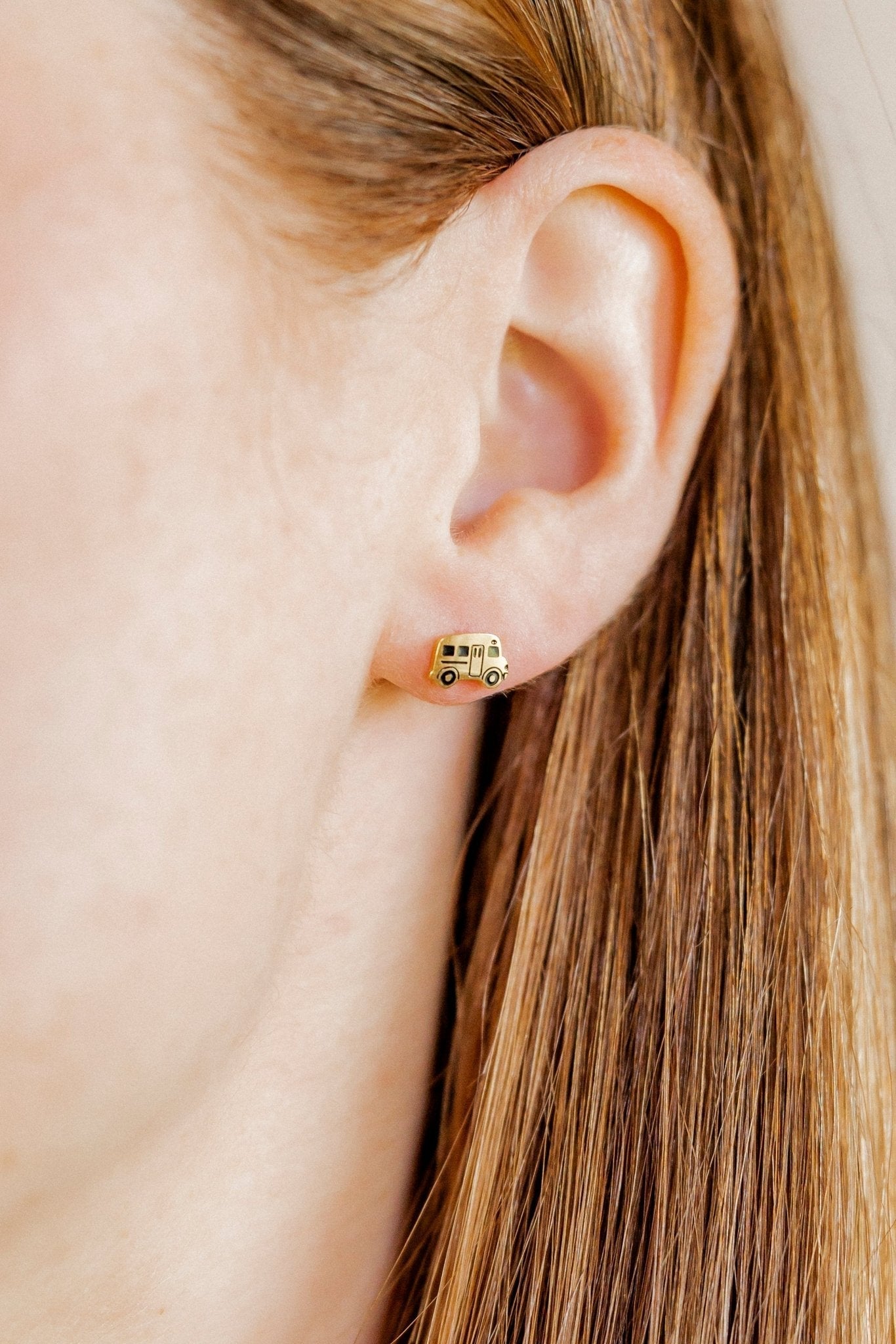 Screwback Stud Earrings - School Bus - Shop LINNY CO