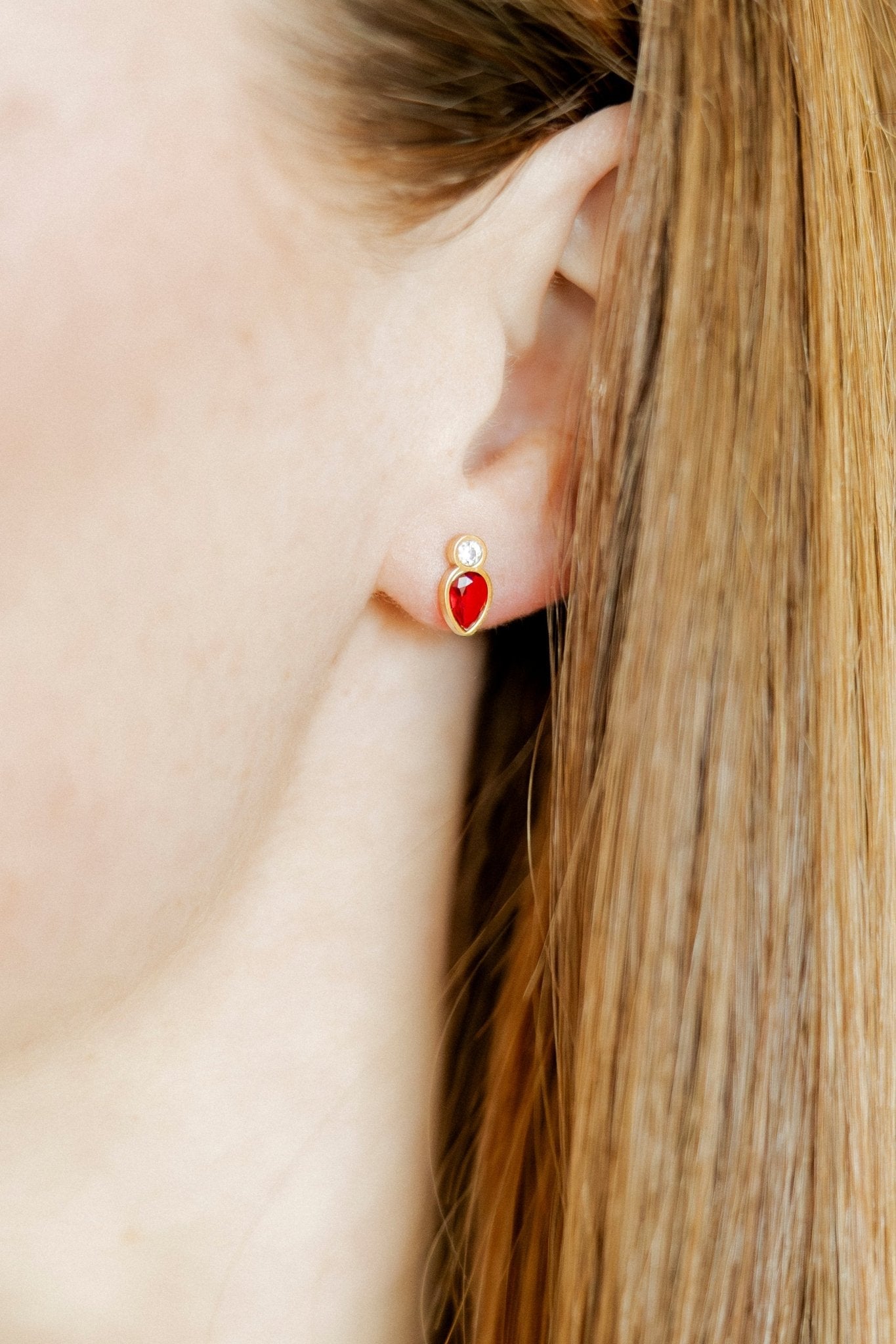 Screwback Stud Earrings - Starla Light - Shop LINNY CO