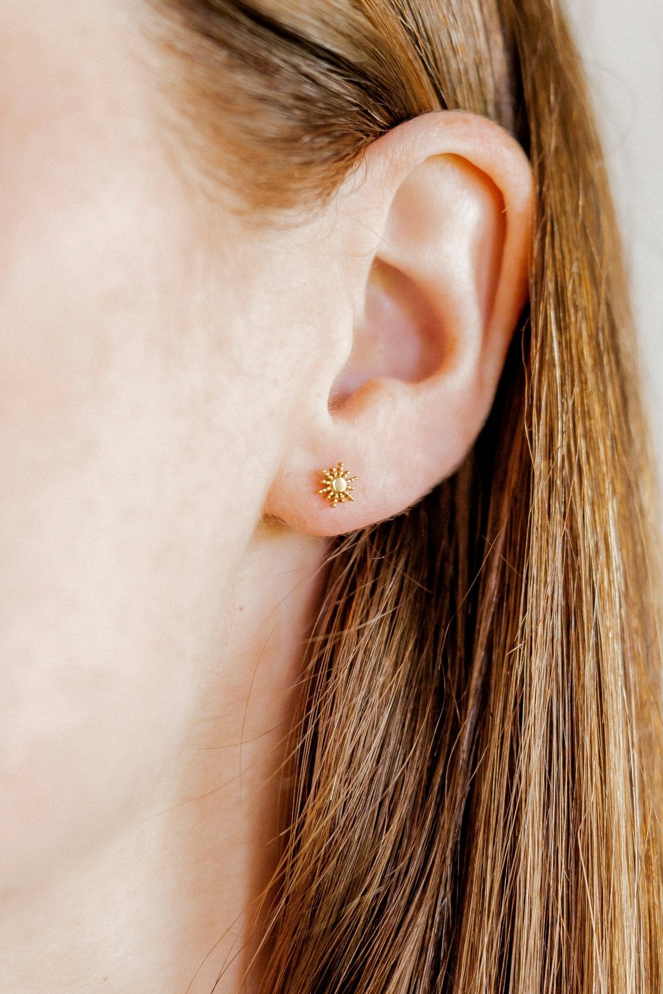 Screwback Stud Earrings - Sunshine Gold - Shop LINNY CO
