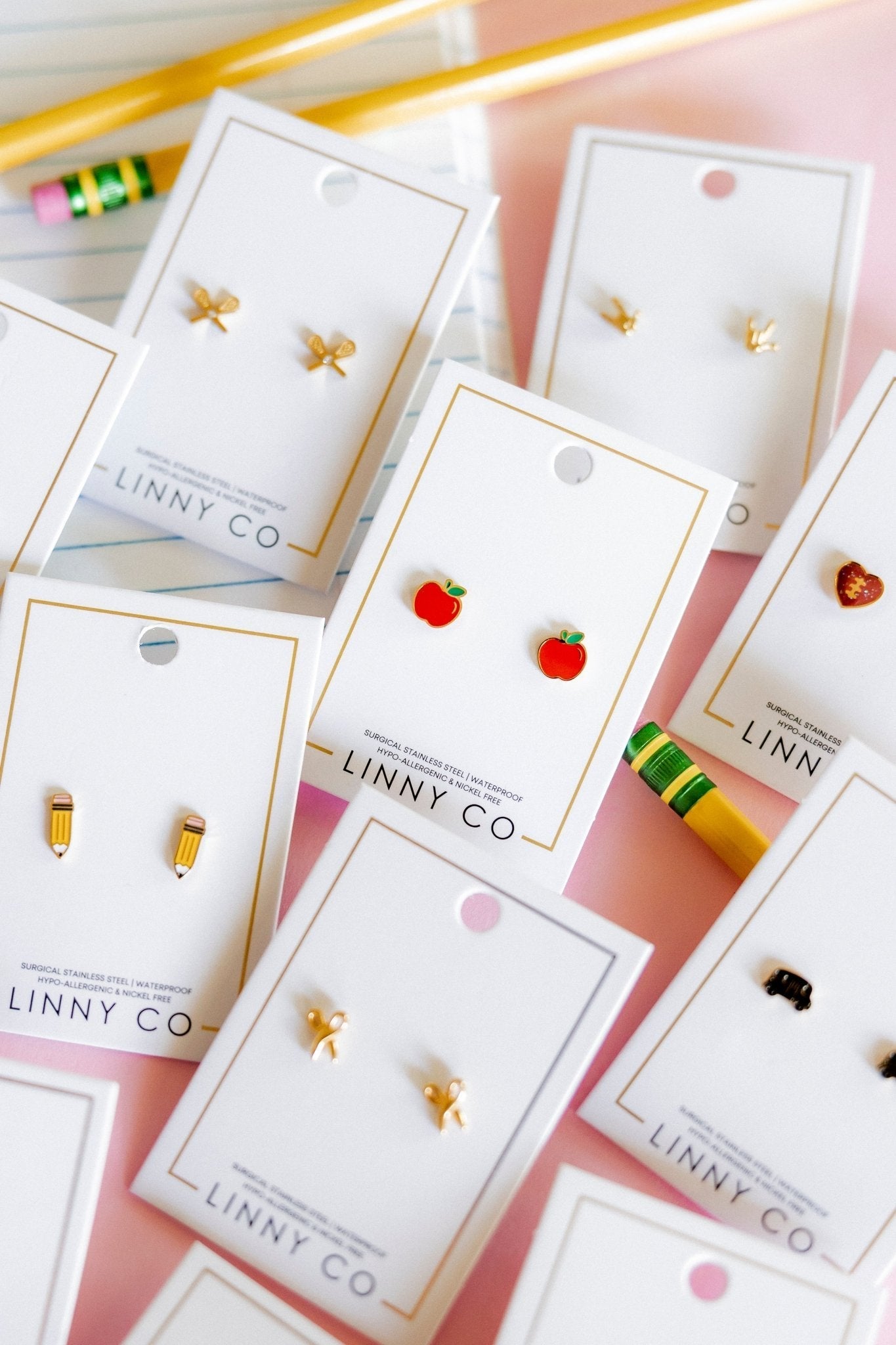 Screwback Stud Earrings - Teacher's Apple - Shop LINNY CO