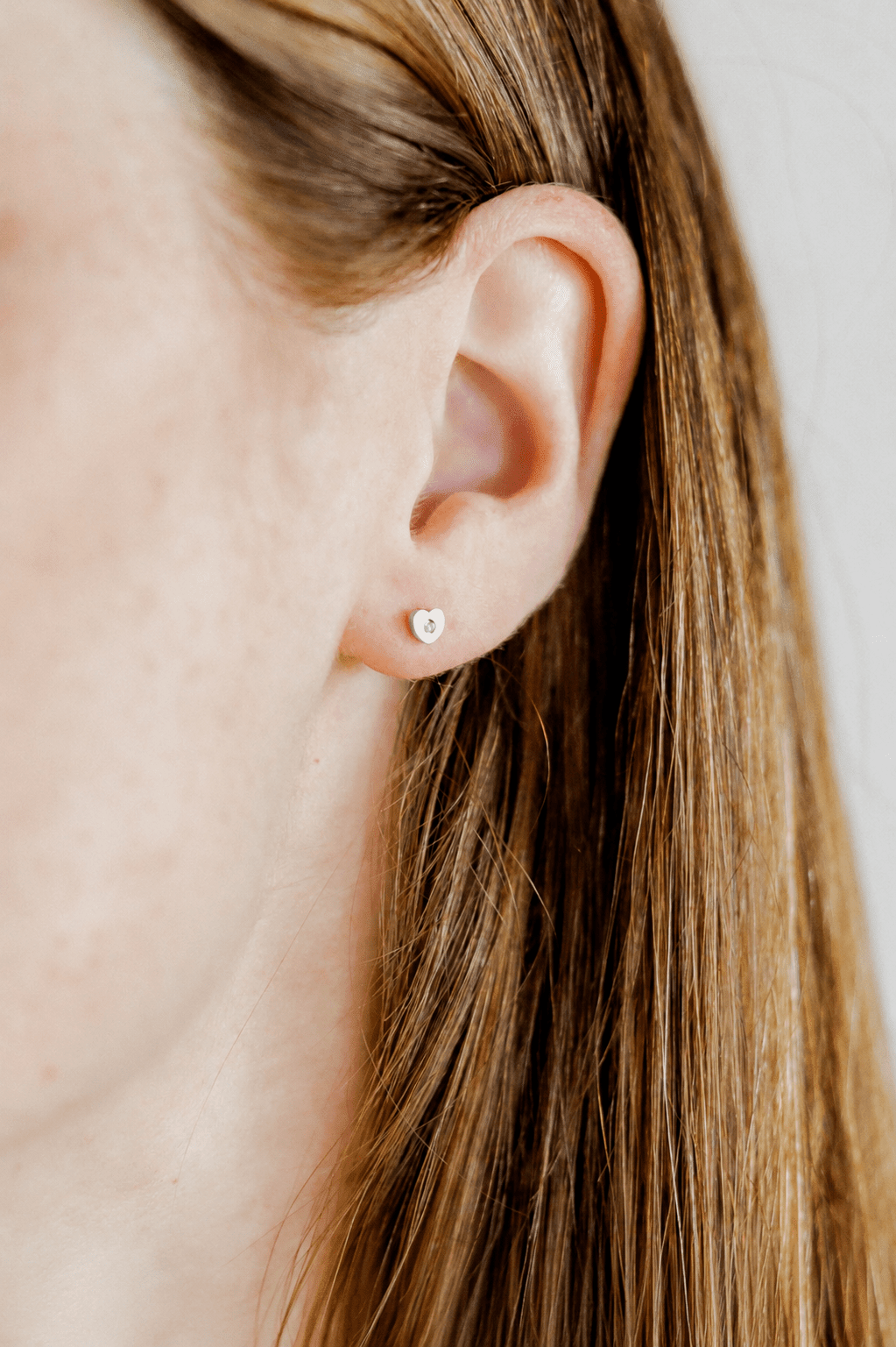 Screwback Stud Earrings - Tessa Heart CZ Silver - Shop LINNY CO