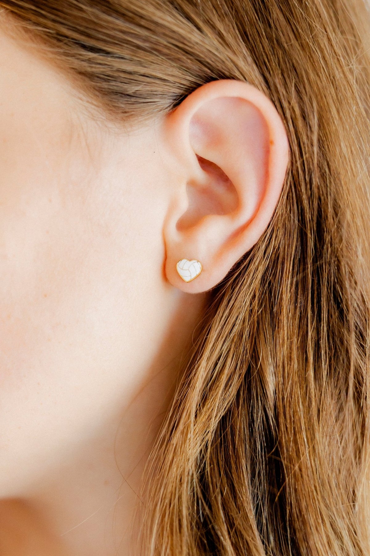 Screwback Stud Earrings - Volleyball - Shop LINNY CO