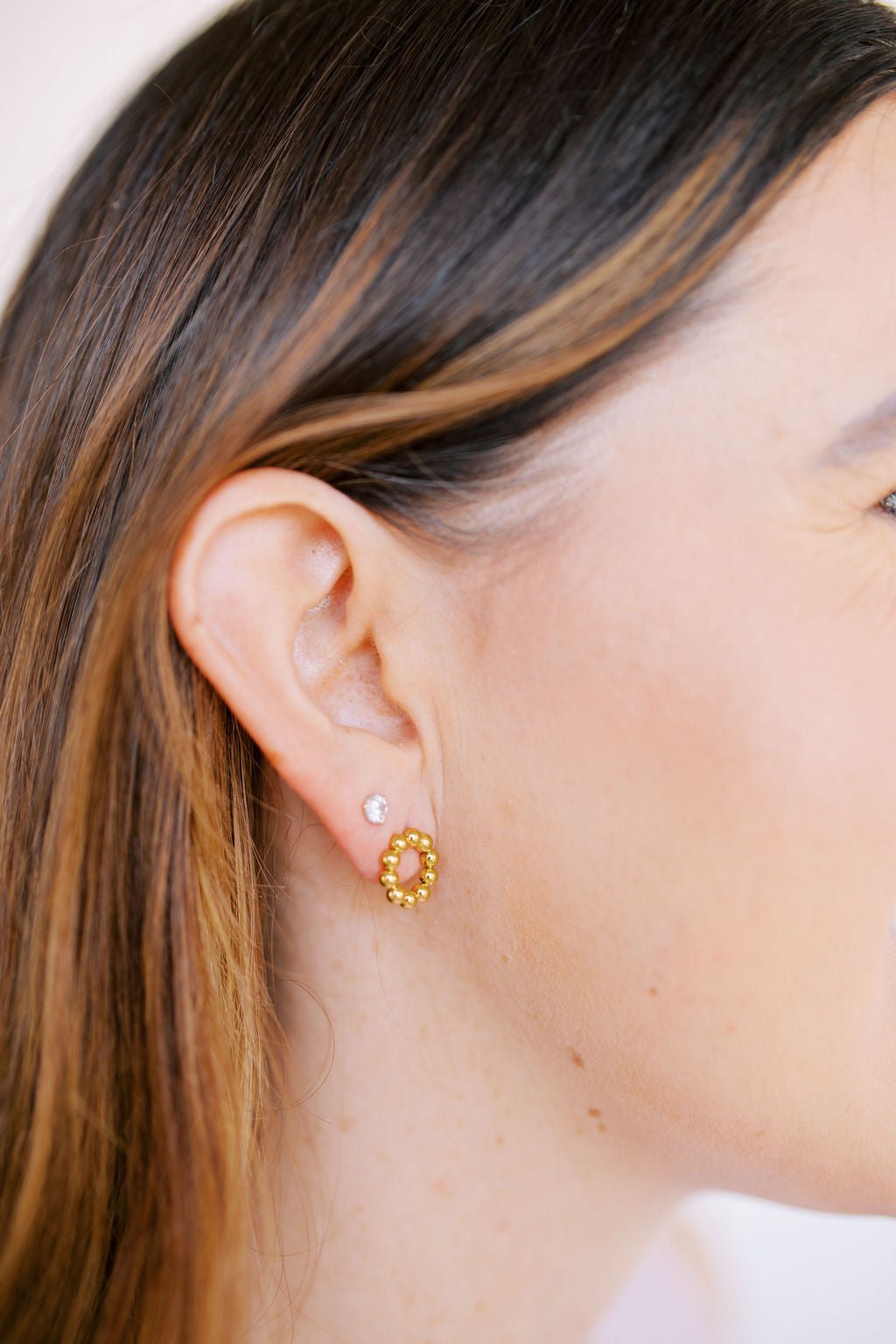 Stud Earrings - Wyatt Small Circle - Shop LINNY CO