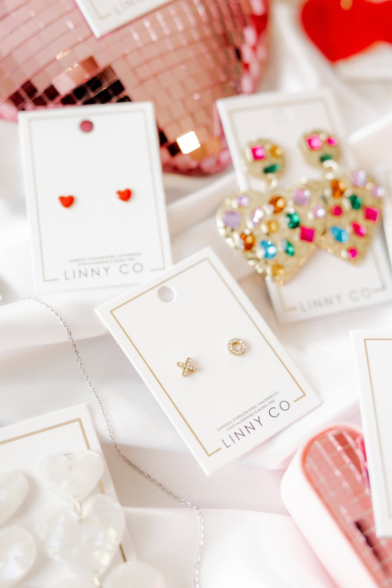 XO Screwback Stud Earrings - Shop LINNY CO